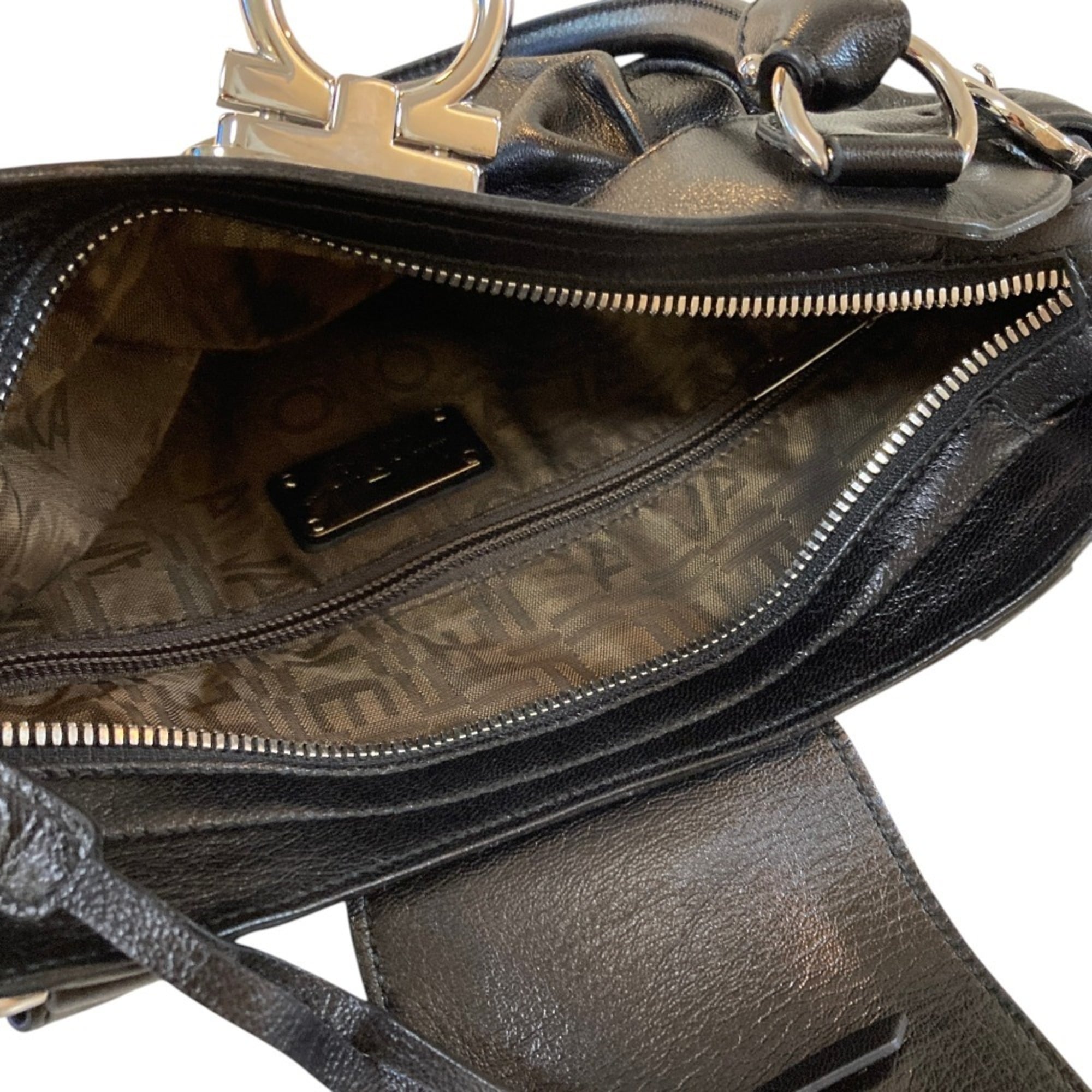 Salvatore Ferragamo Marissa Gancini Hardware Leather Handbag AU-21 6317 Black Women's — Like New