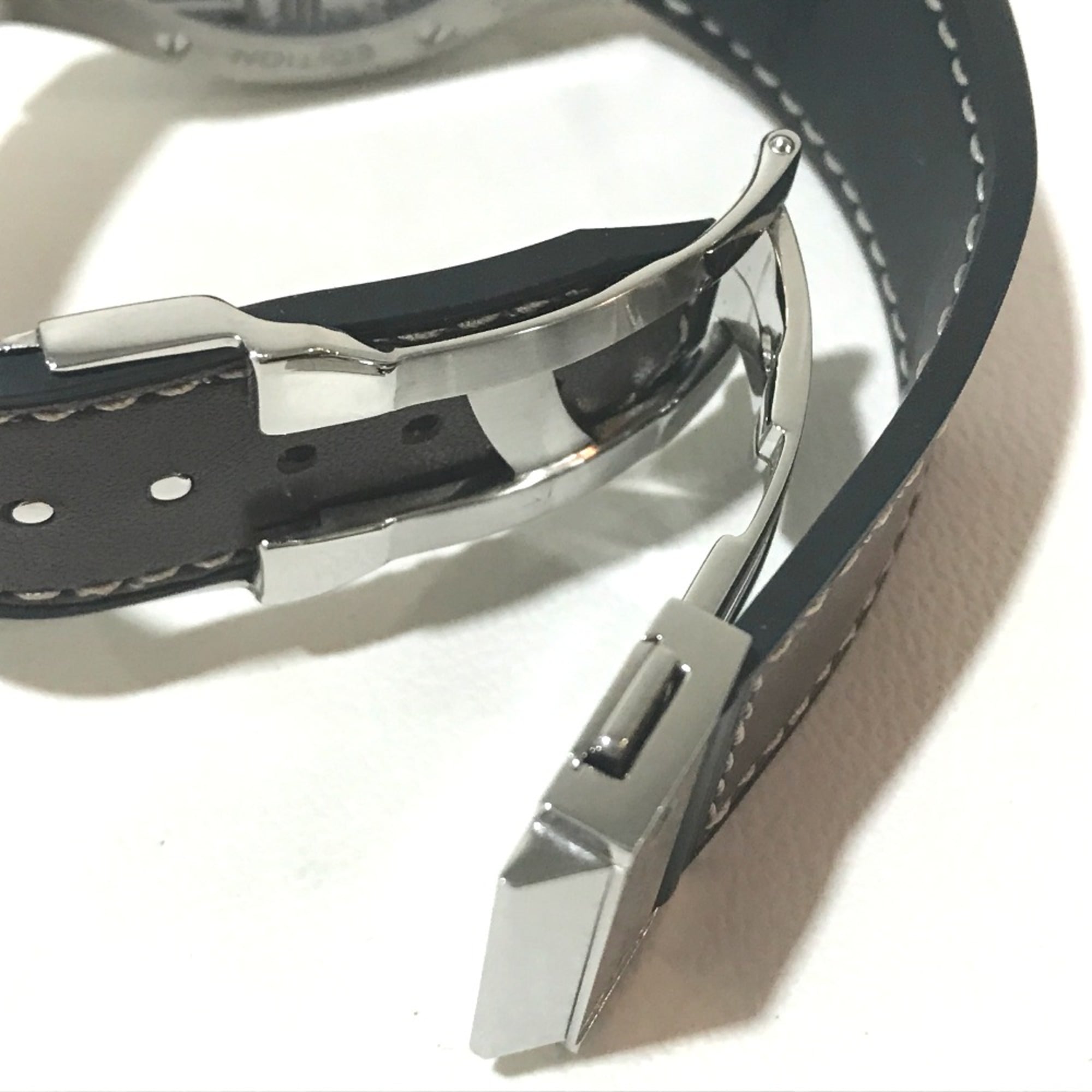 Hublot 521.NC.0589.VR.OPX14 Forbidden X Automatic with cigar box Wristwatch Silver Brown belt — Like New
