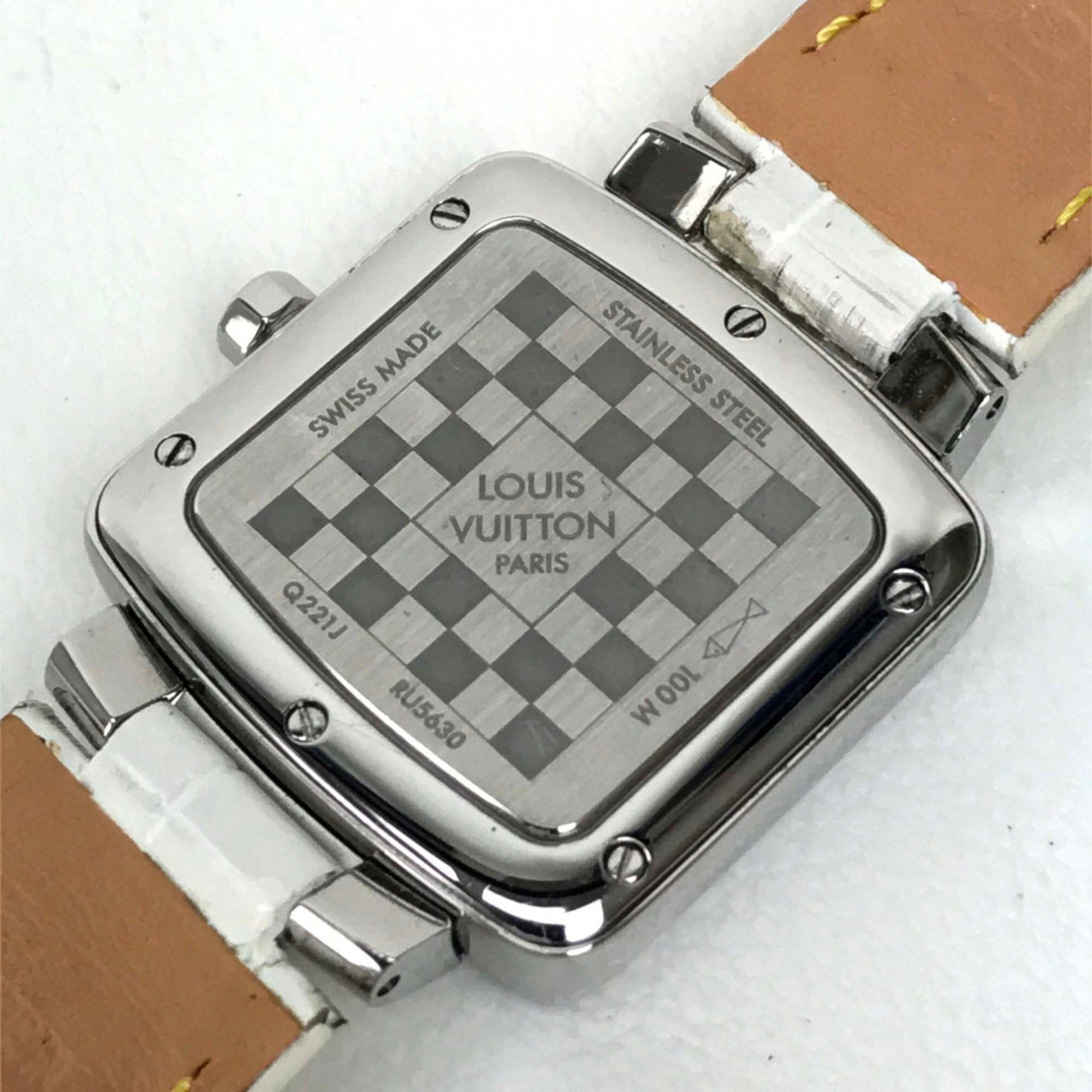 Louis Vuitton Q221J Quartz Wristwatch Silver Wine red Based — Good