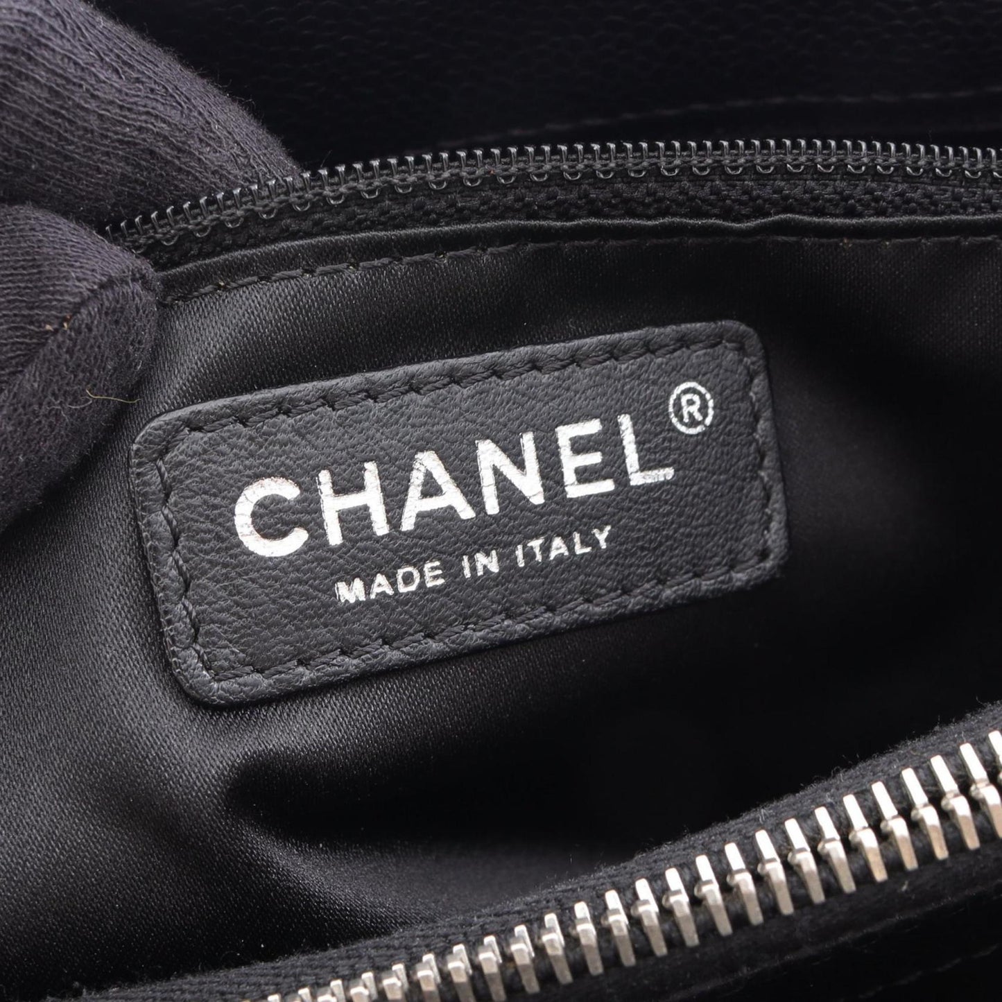 CHANEL Matelasse Grand Shopping GST Tote Bag in Calfskin Leather (Black) for Women (A50995)