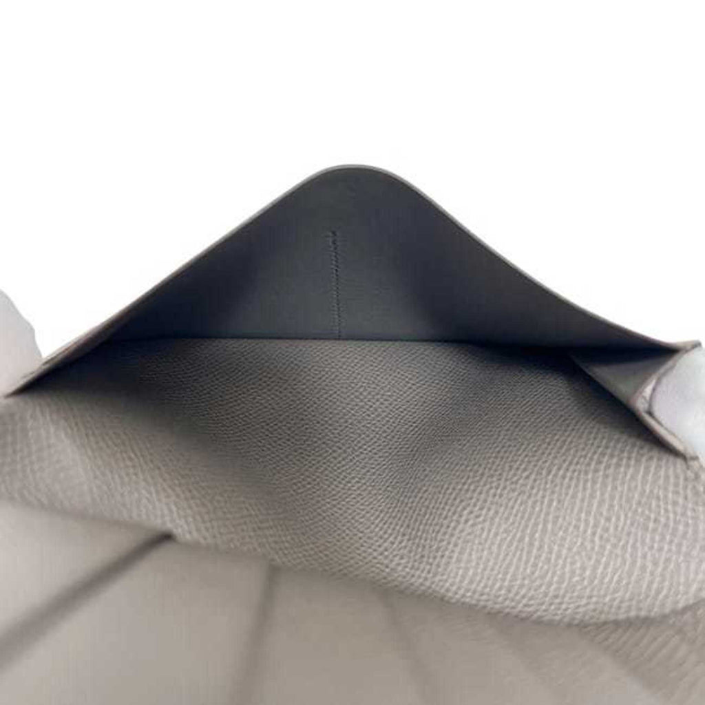 Hermes Hermès MC Fleming bifold wallet (f-24632) in greige leather with Epson Tourtiere logo and T-stamp. This genuine grained is available gray beige. Suitable for both men women.