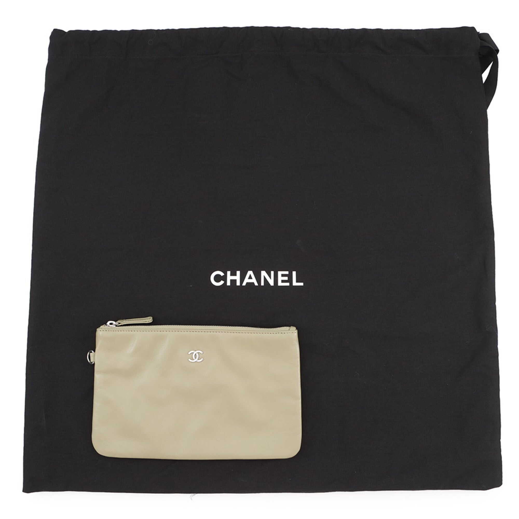 Chanel handbag CHANEL 22 Matelassé Small Shiny Calf Leather AS3260 for women — Like New