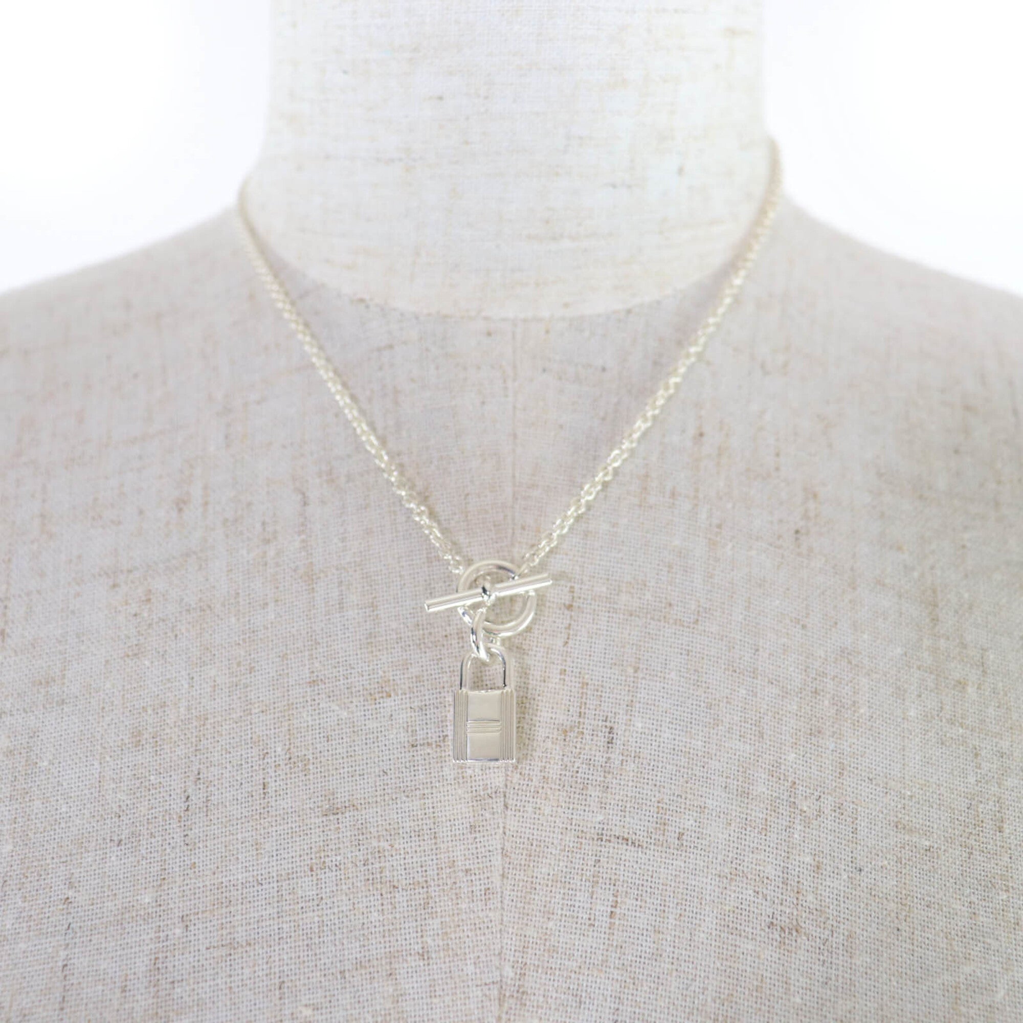 HERMES (Hermes) 2021 model AG925 Amulet Cadena Necklace Pendant Silver Made in France Weight 11.4g Women's — Like New