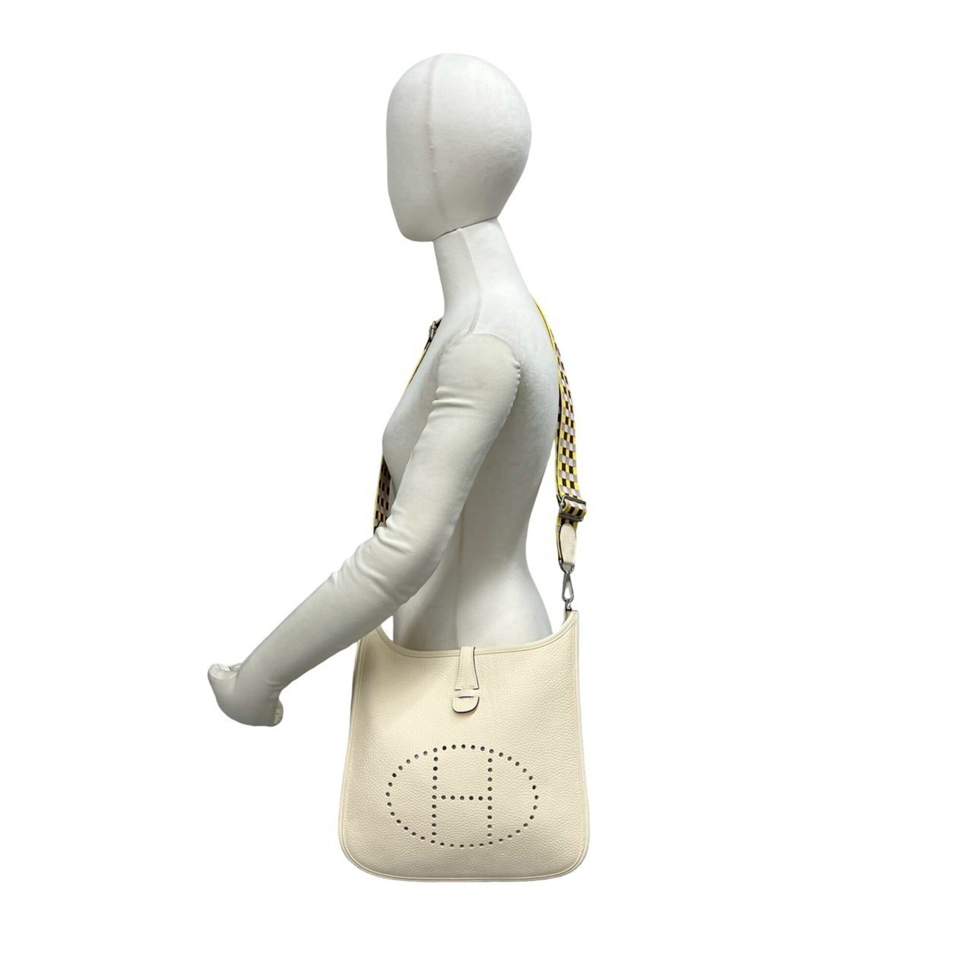 HERMES Evelyne 3 PM Taurillon Clemence Leather Shoulder Bag/Sacoche, Ivory, 65819 — Like New