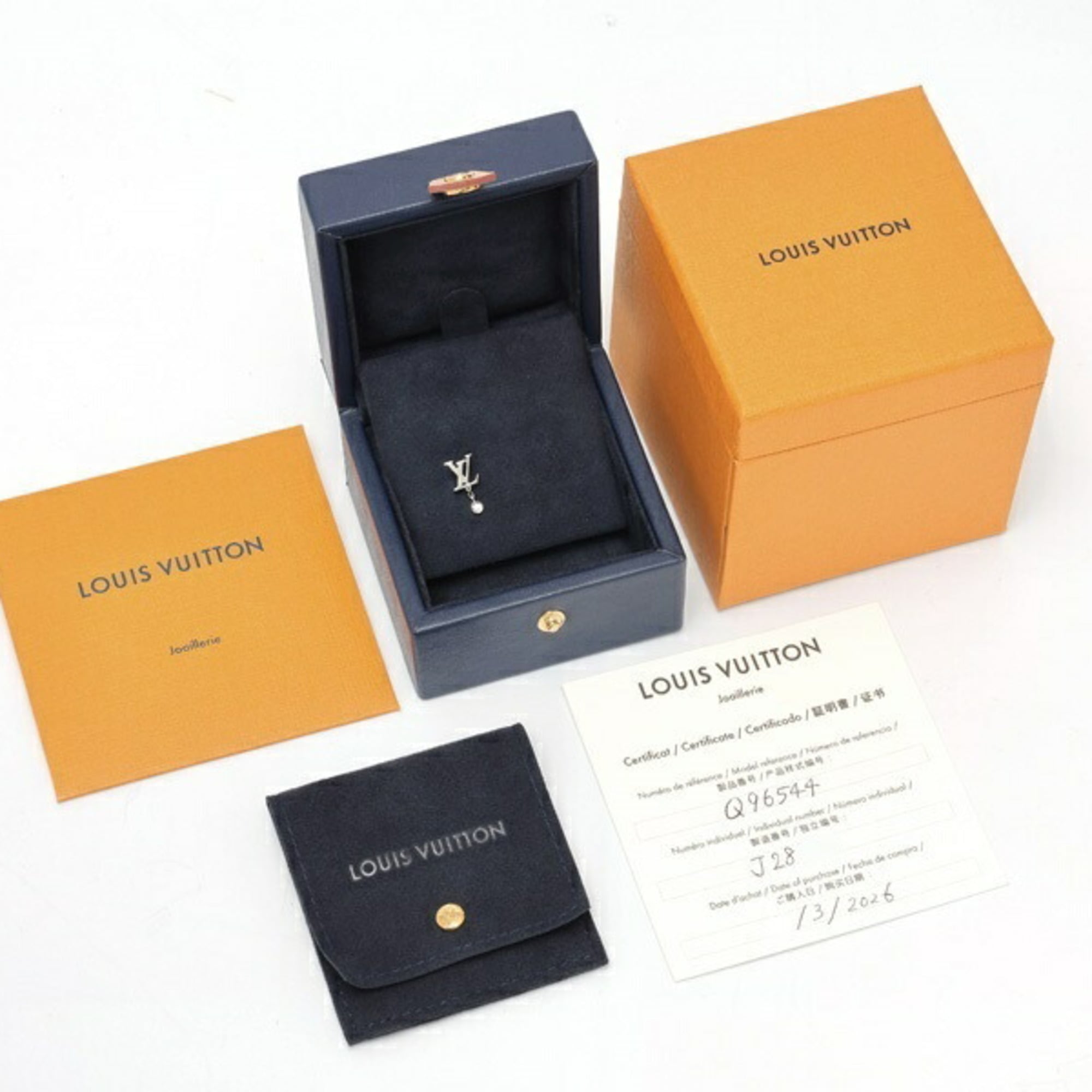 Louis Vuitton Idylle Blossom LV Earrings Q96544 18K White Gold Diamond Single Earring B-160325 — New - Store Return