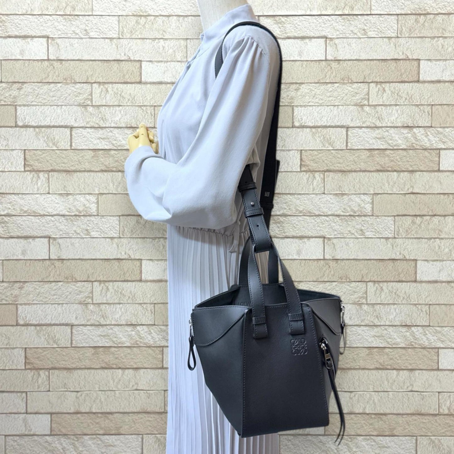 LOEWE Hammock Bag Compact Shoulder A538H13X10 Black Women's 2way