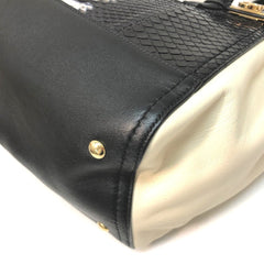 Salvatore Ferragamo Gancini Shoulder Bag Handbag Leather Women's Black — New - Store Return