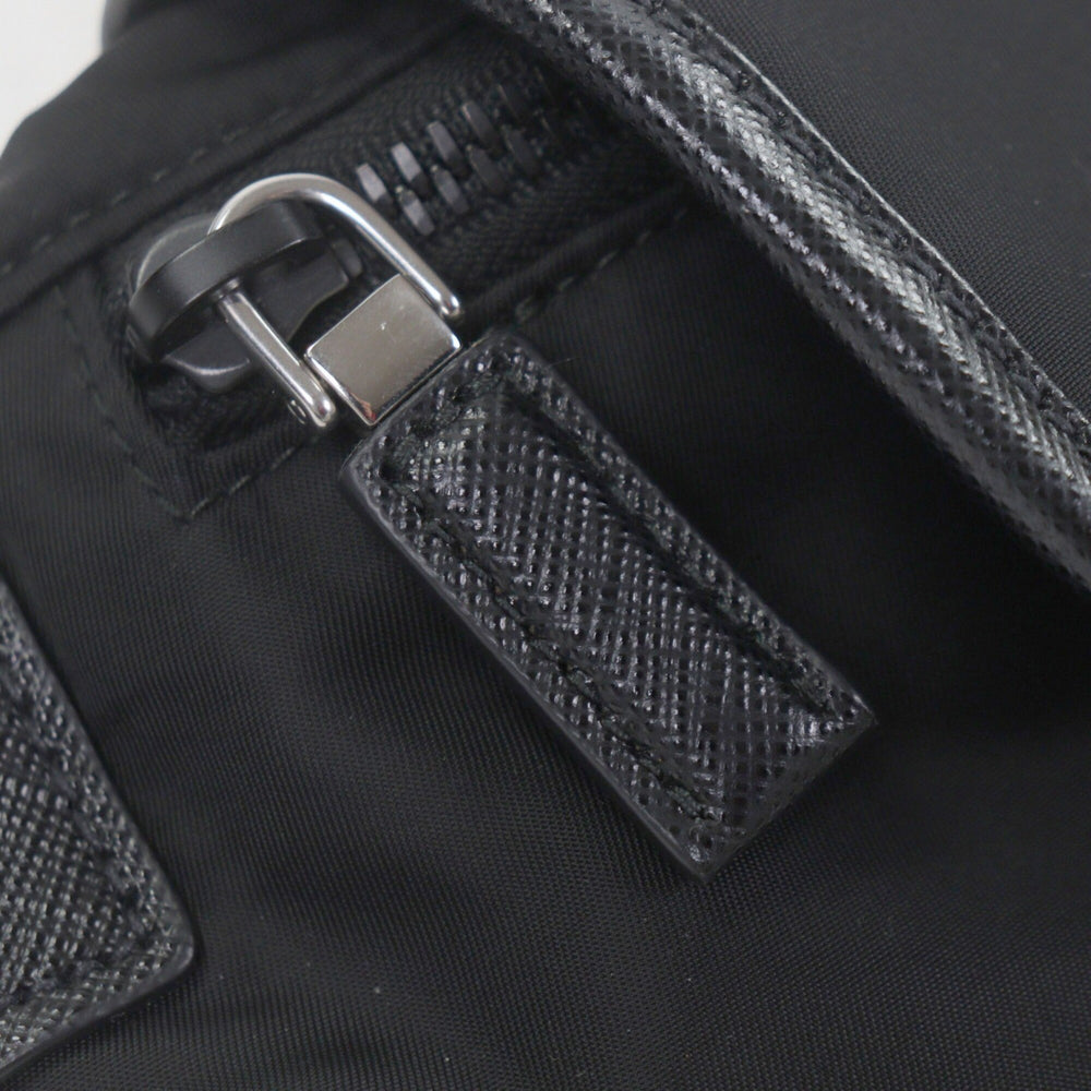 PRADA 2VH176 Nylon Leather Triangle Logo Plate Re-Nylon Body Bag Black Made in Italy Men's — Like New