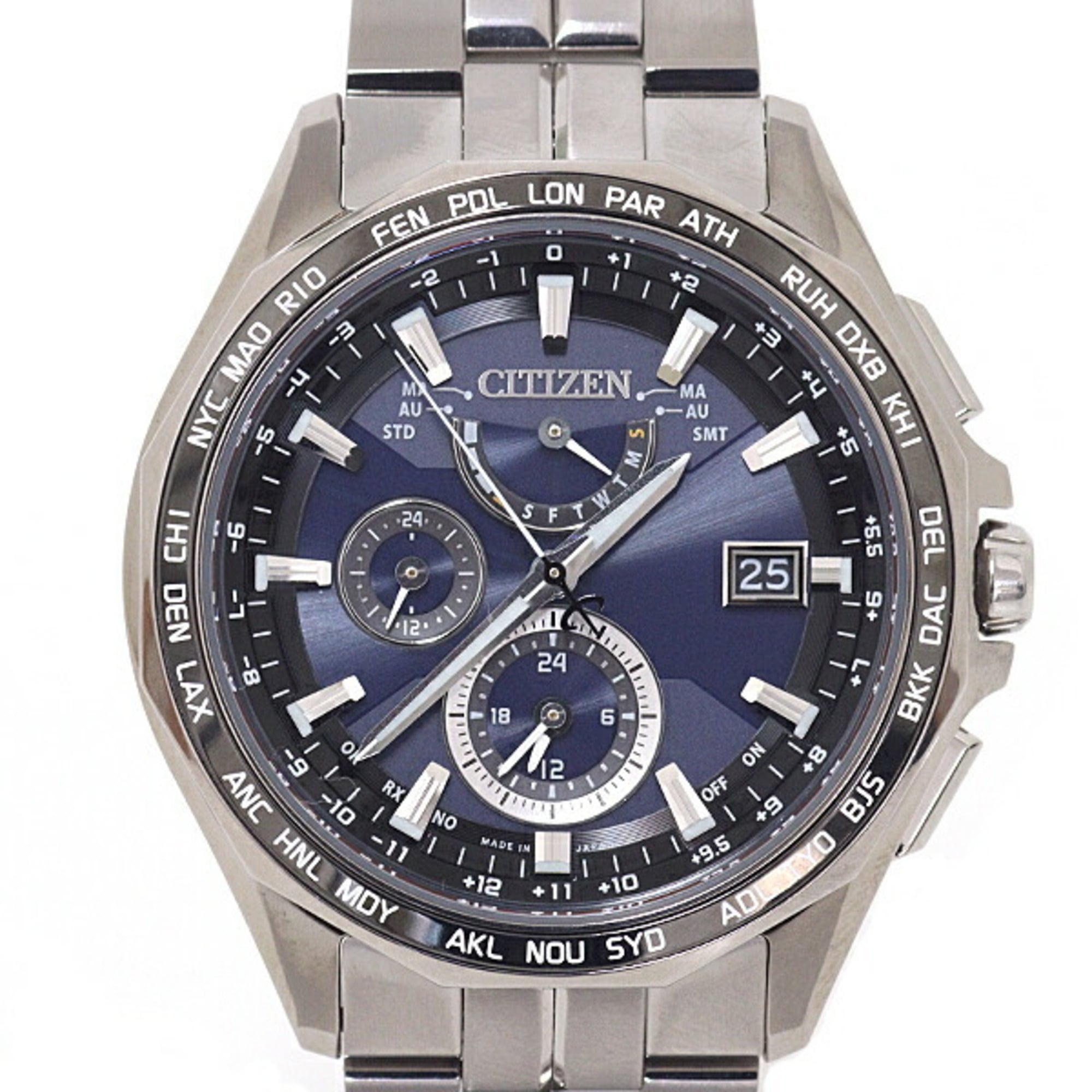 CITIZEN Men's Watch Eco-Drive Radio-Controlled H820-T023096 SS Navy Dial — Very Good