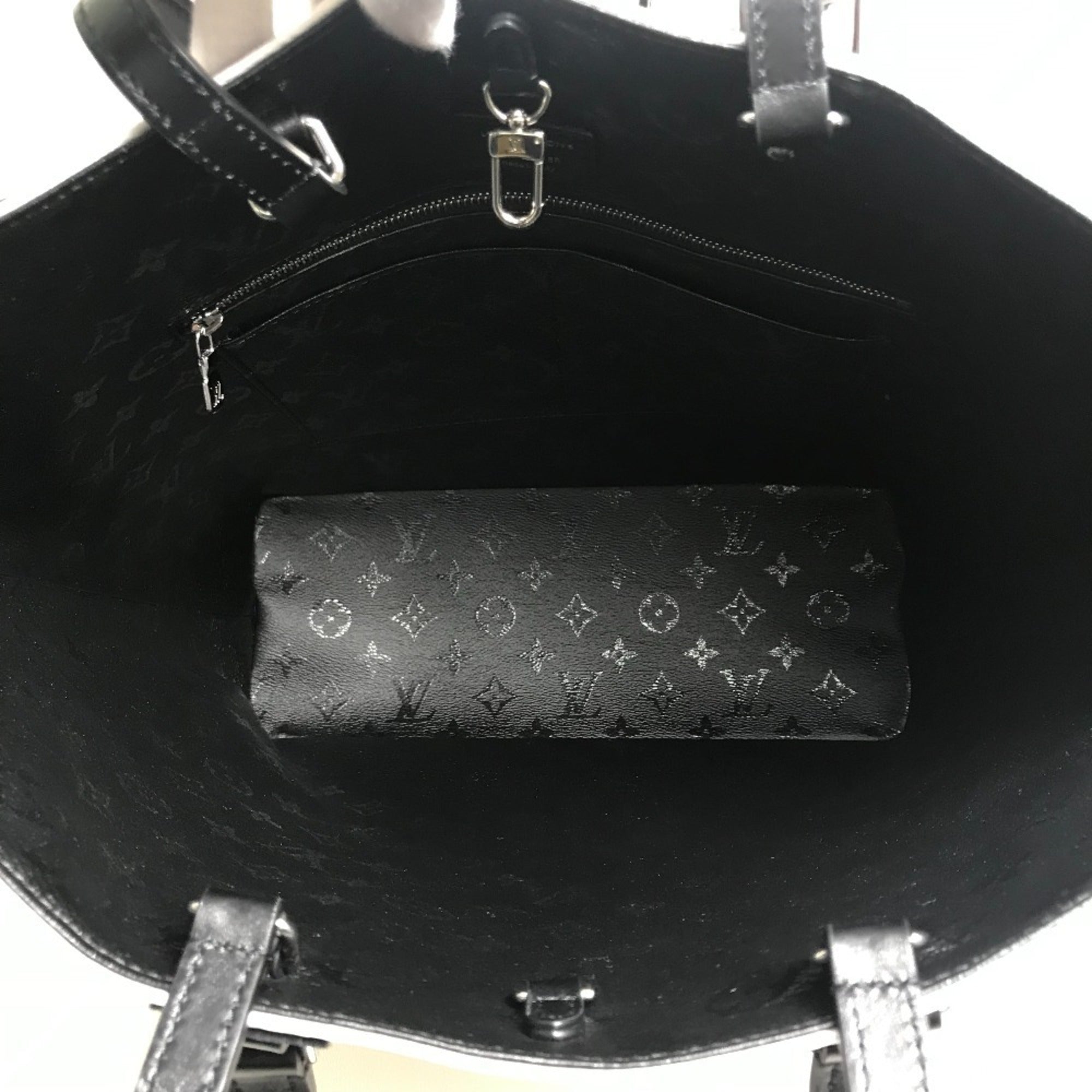 LOUIS VUITTON M45567 Tufted Monogram LVXUF Cabas Handbag/Tote Bag, Coated Canvas, Unisex, White/Black, Like New — Like New