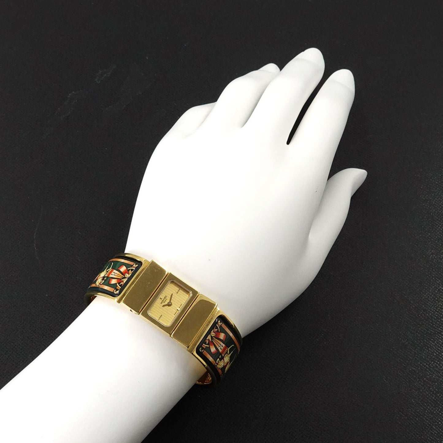 Hermès Loquet LO1 201 Bangle Watch for Women, Enamel Gold Quartz Movement