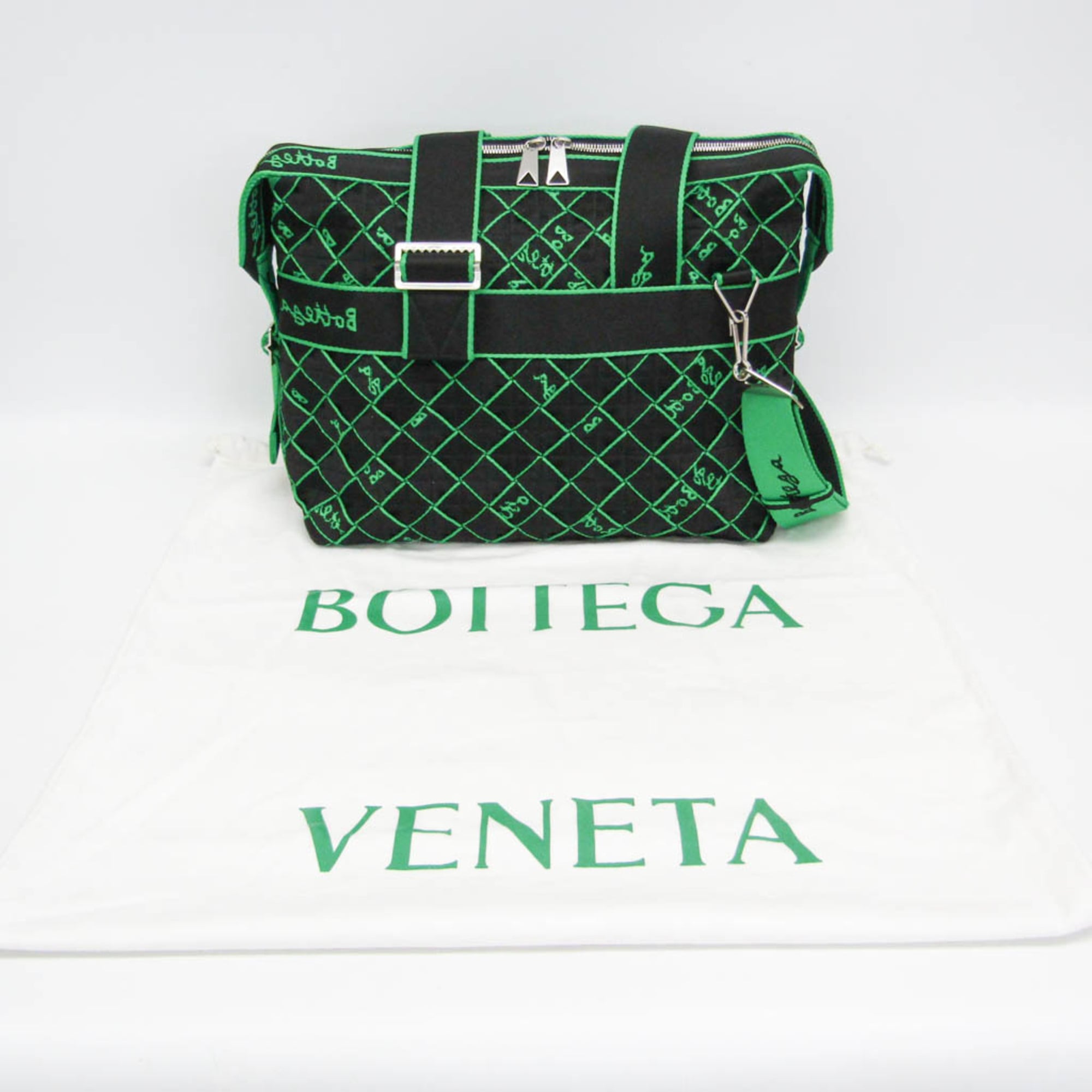 Bottega Veneta Lightweight Webbing Intrecciato 679970 Men's Polyamide Boston Bag,Shoulder Bag Black,Green — Like New