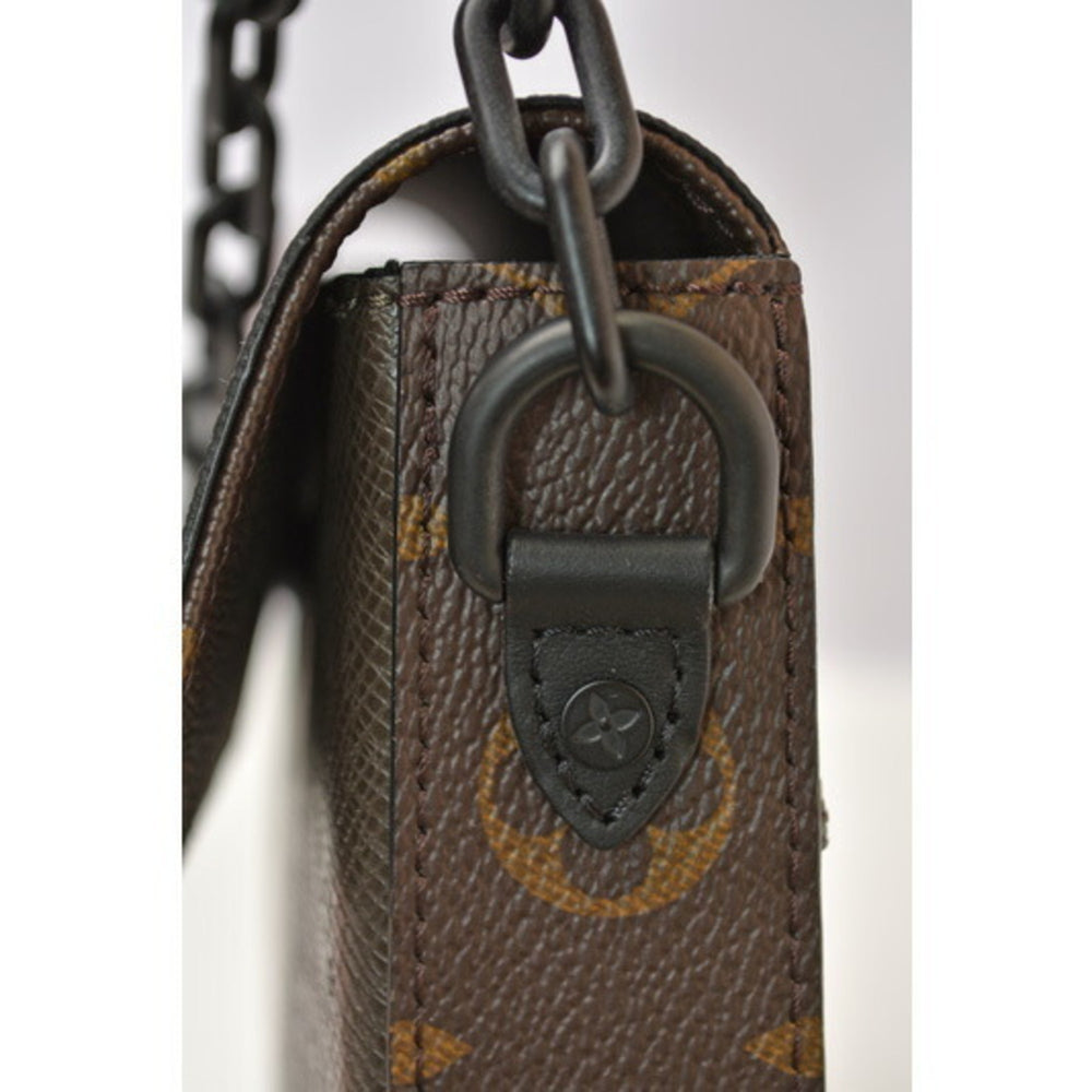 Louis Vuitton Second Bag Clutch LOUIS VUITTON Pochette Steamer Monogram Taiga Khaki M30583 — Like New