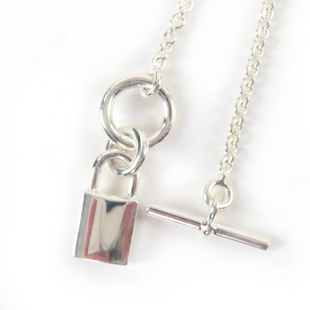 HERMES (Hermes) 2021 model AG925 Amulet Cadena Necklace Pendant Silver Made in France Weight 11.4g Women's — Like New