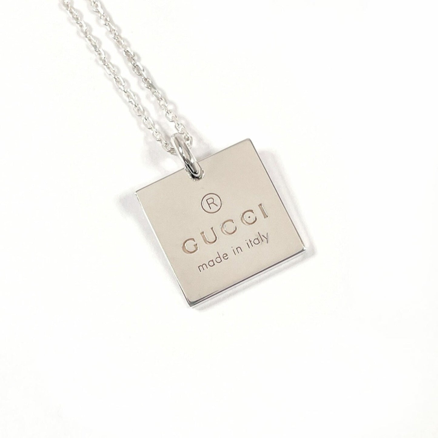 GUCCI Square Plate Necklace in Sterling Silver, Unisex