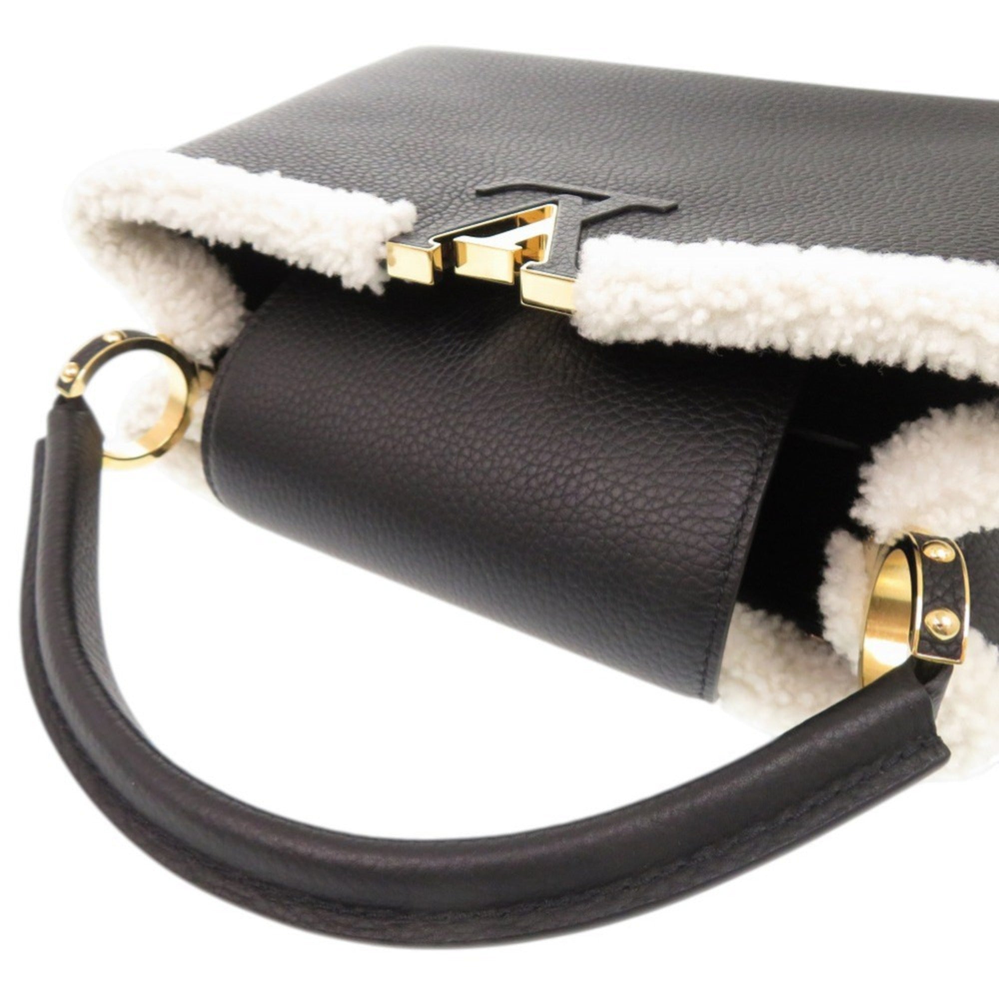 Like New Louis Vuitton Capucines MM M59073 IC Taurillon Leather Shearling Black Handbag LV 0237LOUIS VUITTON — Like New