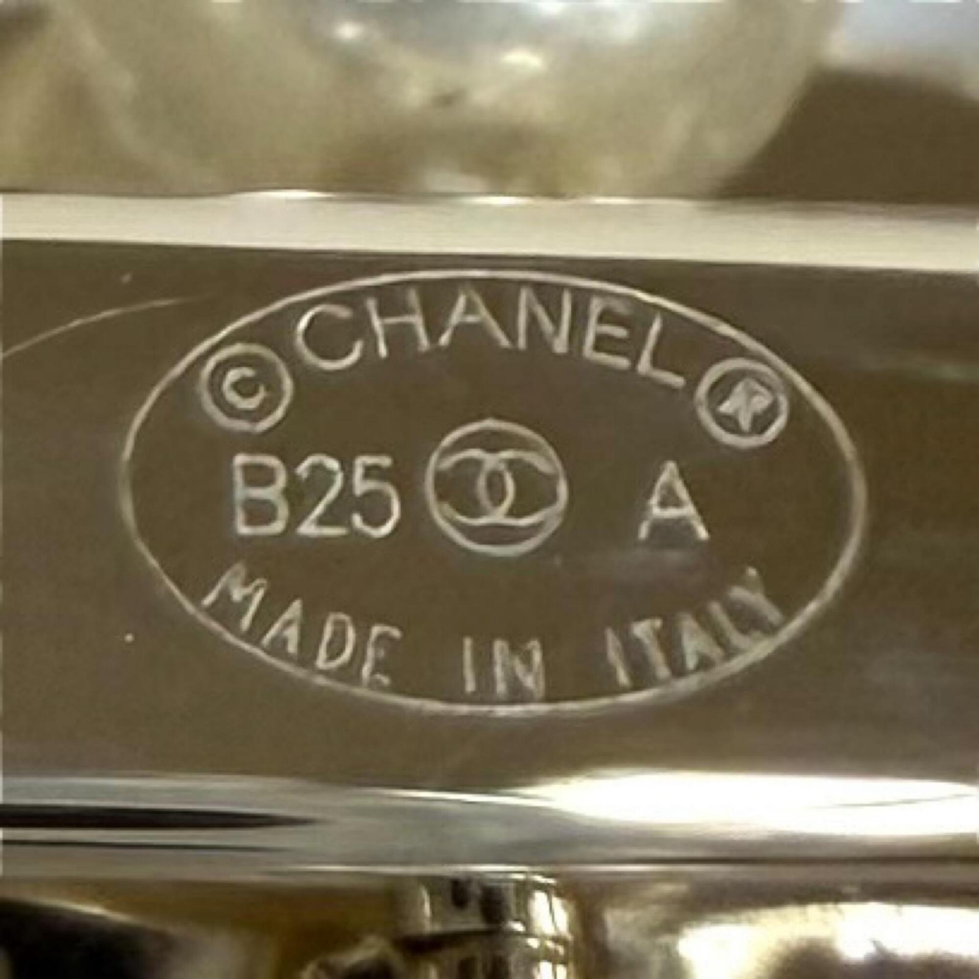 CHANEL B25A ABG046 Coco Mark Matelassé Heart Brooch, Gold and White, Made in Italy, Women's, with Box Dust Bag — Like New