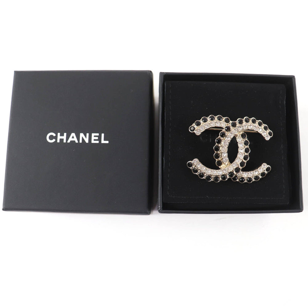 CHANEL A22B Coco Mark Brooch, 2022 Model, Large, Gold Tone, Black Stone, Clear Black, Comes with Box and Dust Bag, Made in Italy, Women's — Like New