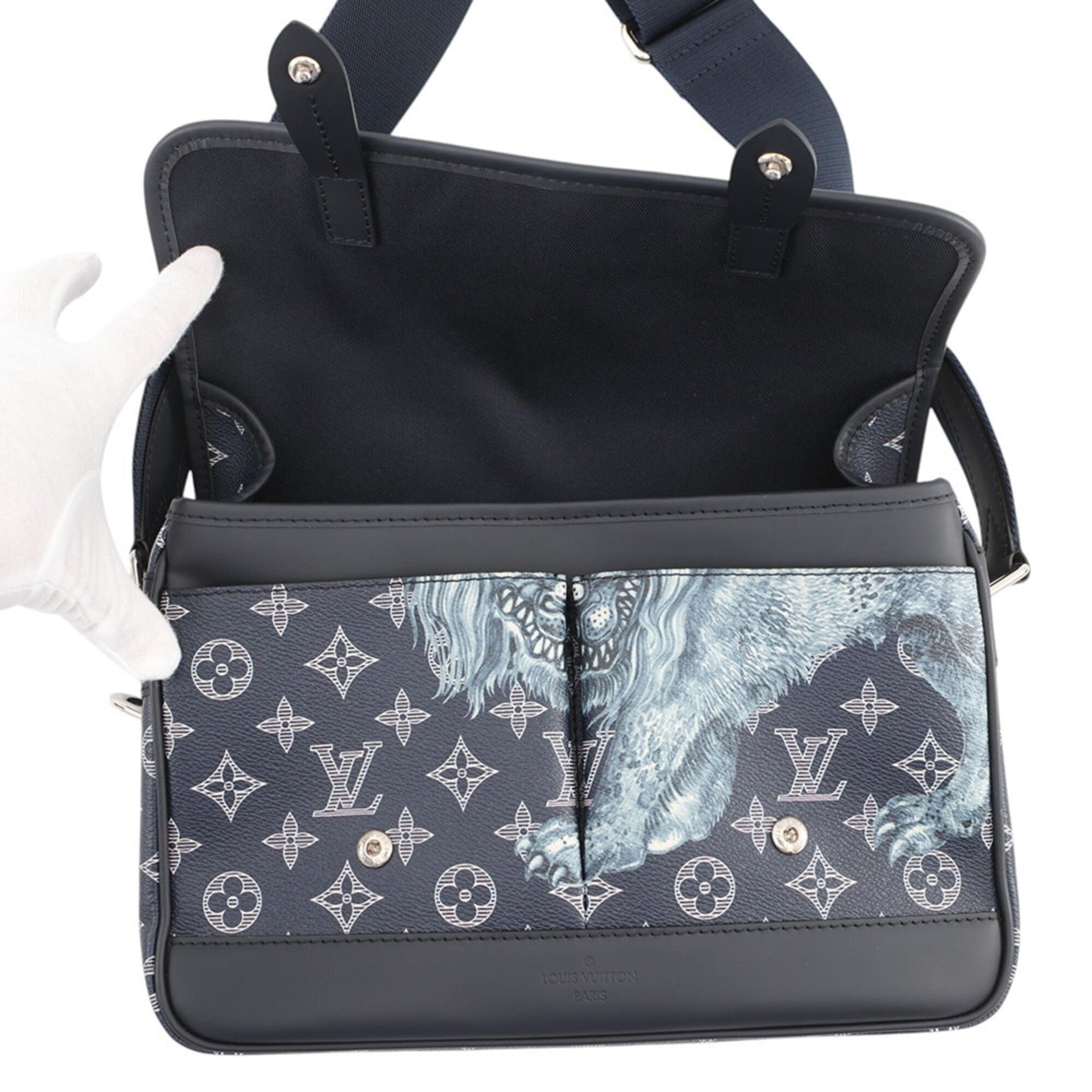 Louis Vuitton Shoulder Bag Monogram Savannah Chapman Brothers PM M54248 2017 Collection Handbag for Men LOUIS VUITTON — Like New