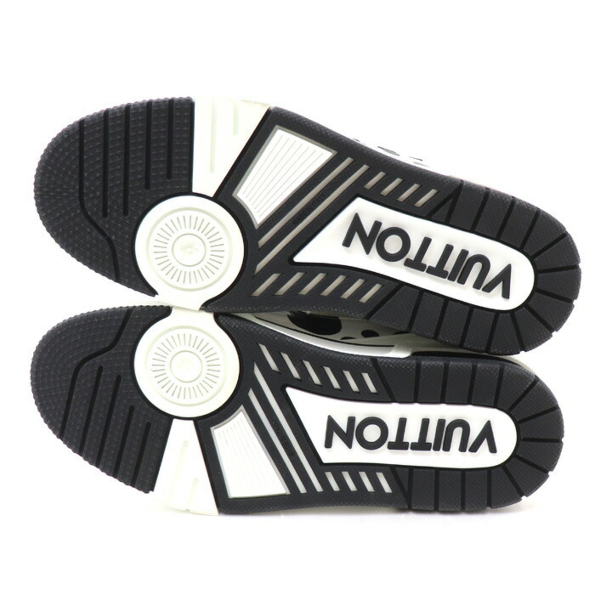 LOUIS VUITTON Louis Vuitton x YK LV Trainer Line Sneakers White Black 1AB8JJ MS1212 3 Women's