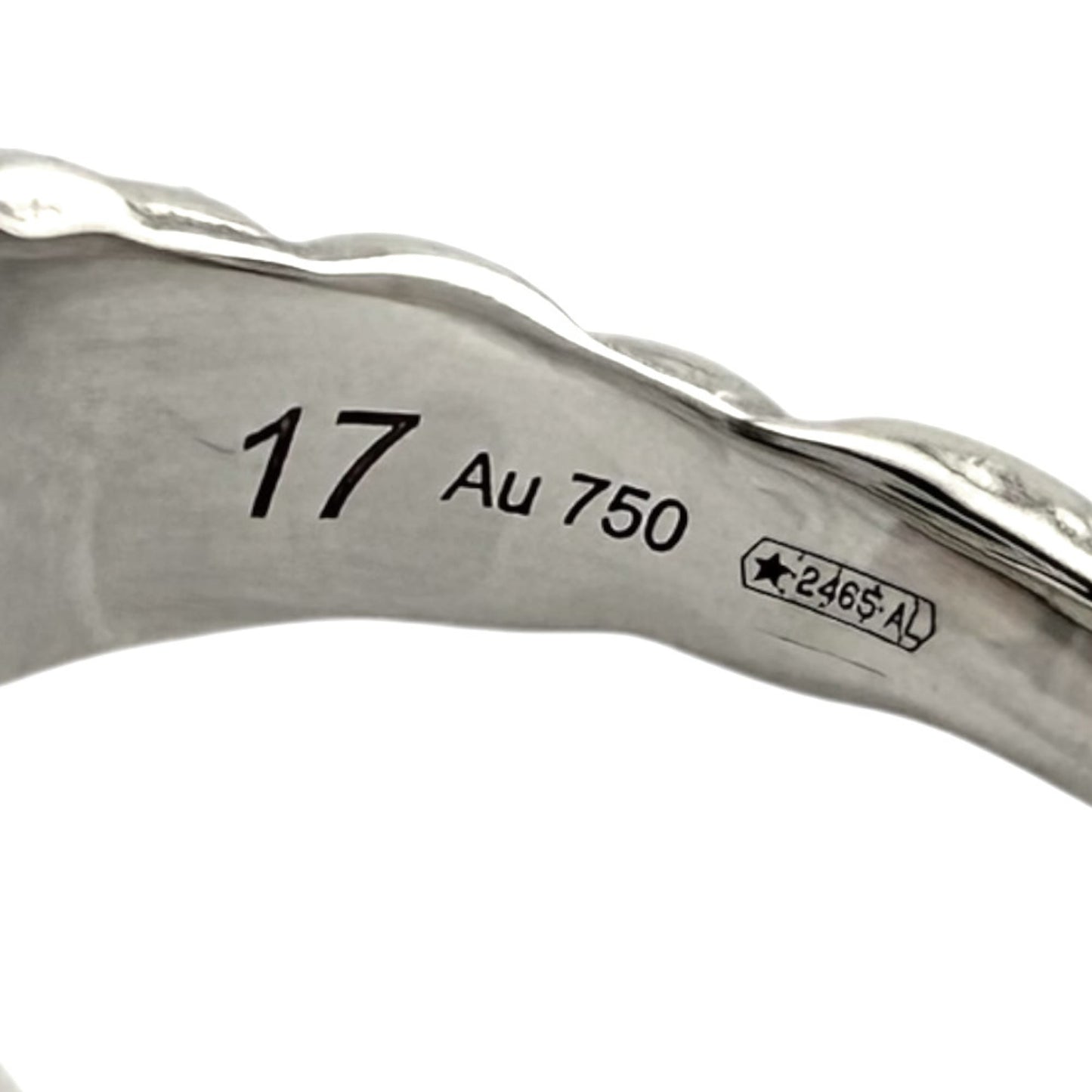 Pre-owned Gucci Lion Head Ring, size 16.5, 18k gold, aquamarine and diamonds, unisex.