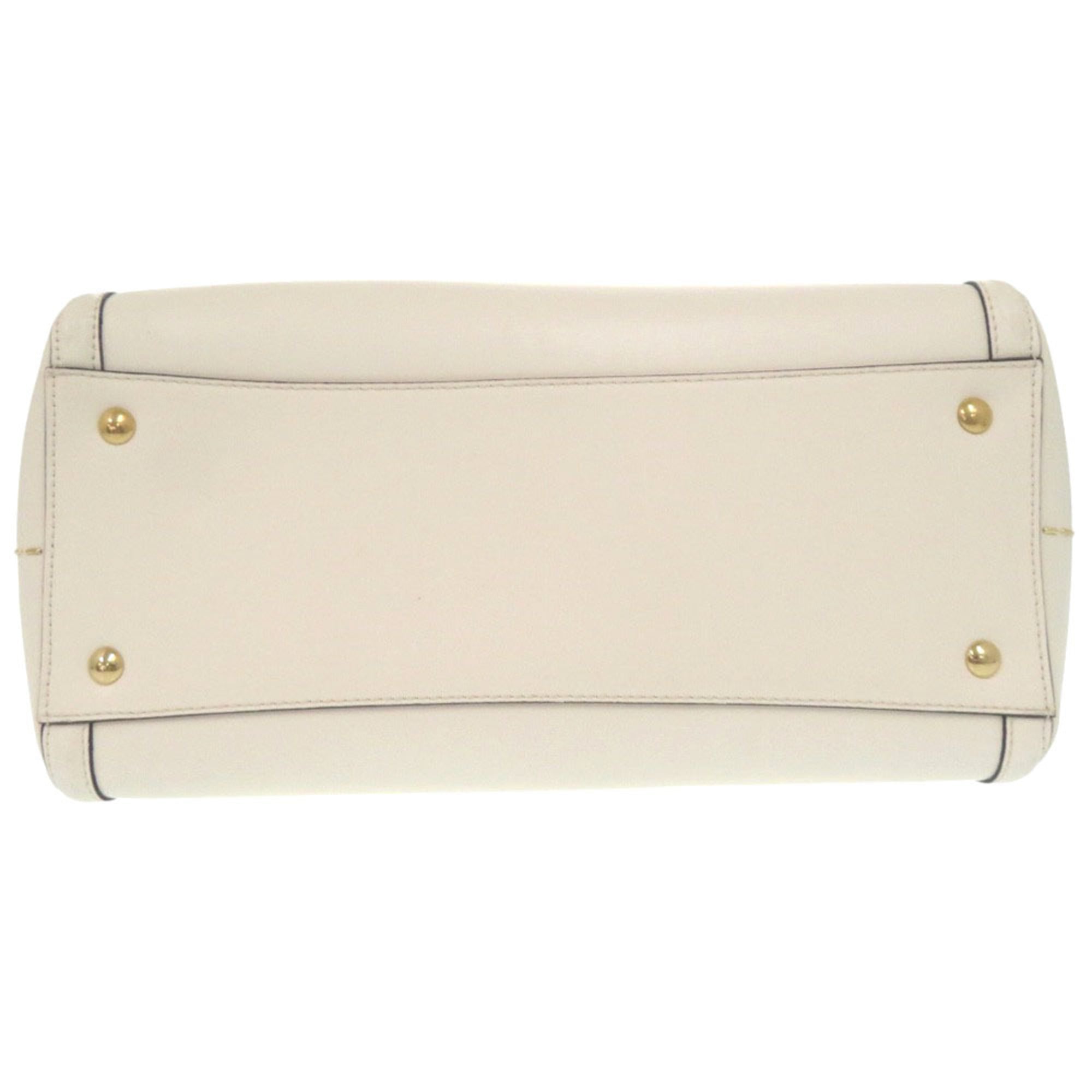 Excellent condition Salvatore Ferragamo Amy EZ-21 G661 gold hardware leather white tote bag, one-shoulder 1544