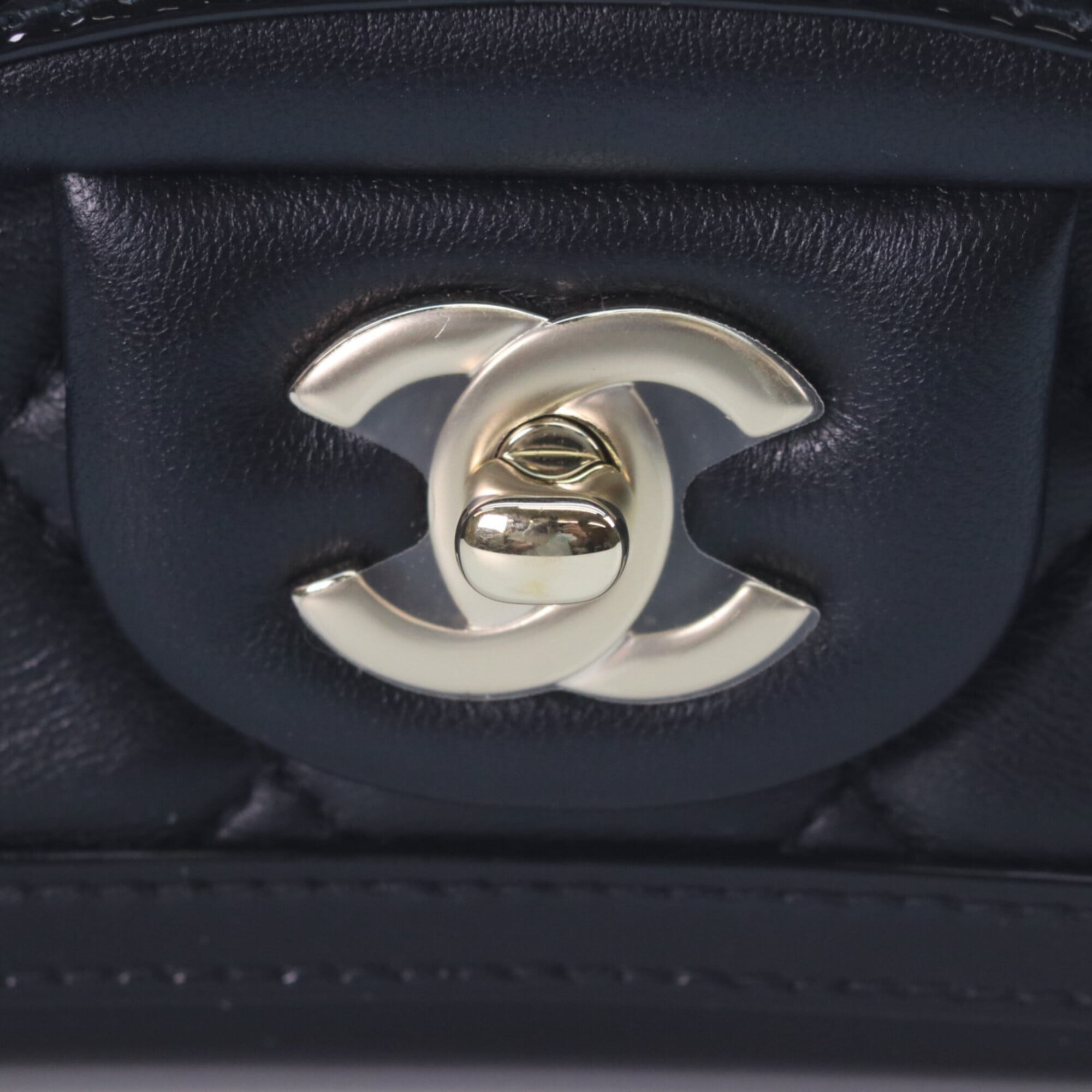 CHANEL AS4288 Matelassé 20 Black Lambskin x Patent Leather Gold Hardware Single Flap Shoulder Bag Women's — Like New