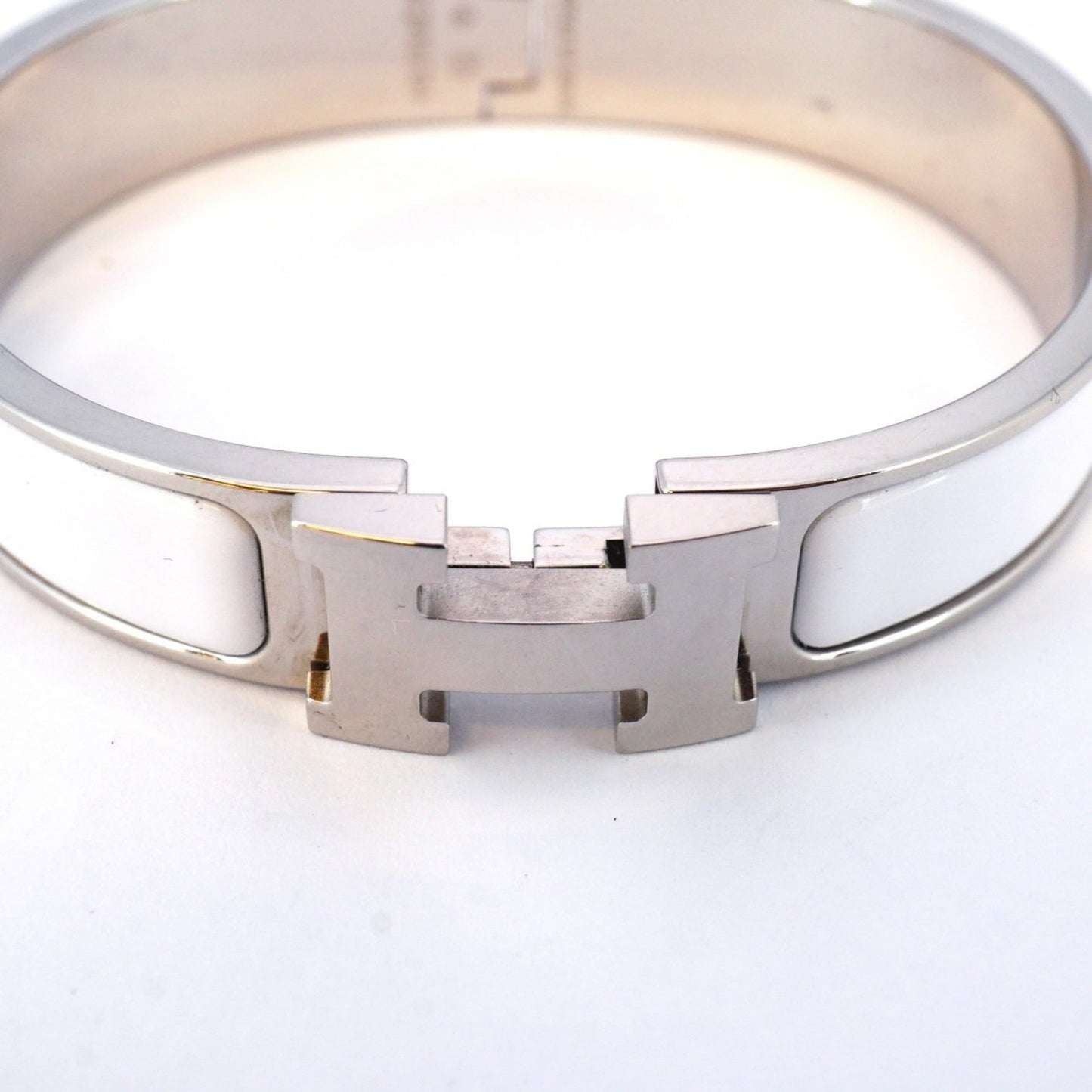 Hermes Click Cluck PM Bangle in Metal and White for Women