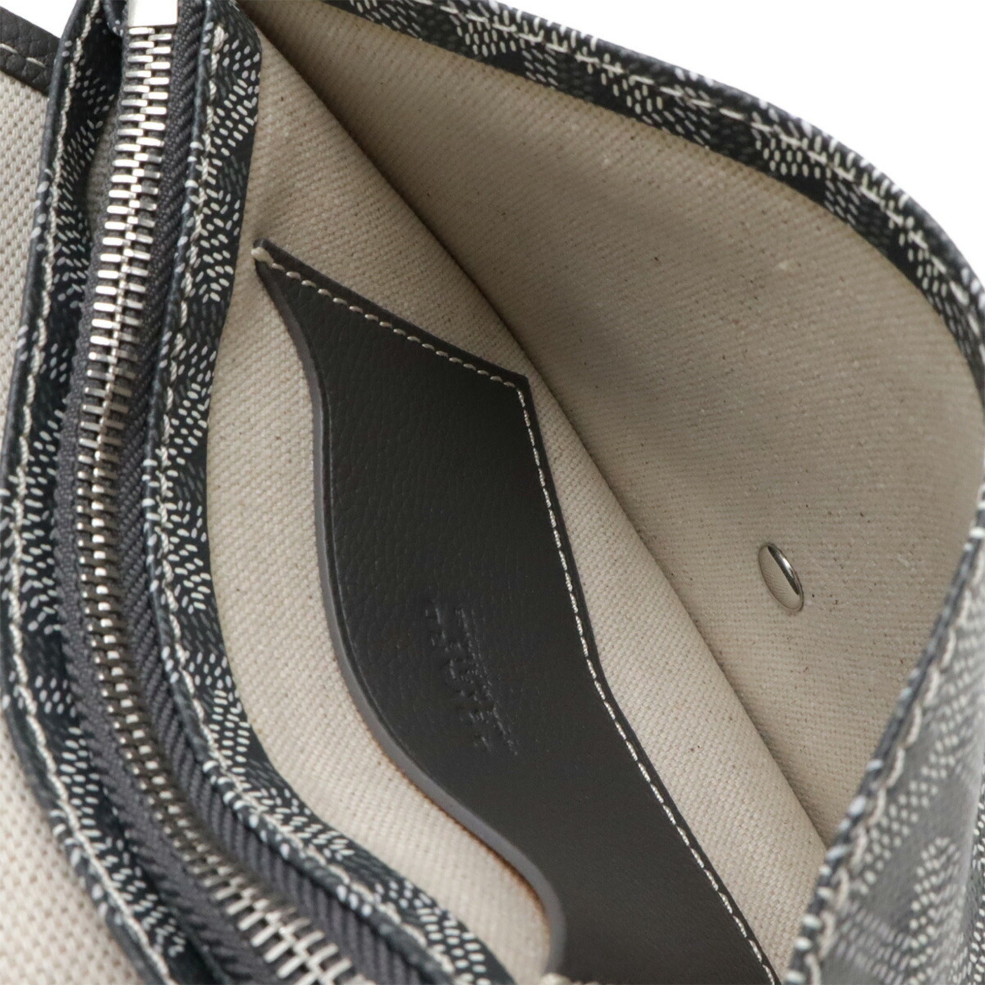 GOYARD Plume Handbag, Pouch Wallet, Long Shoulder Bag, Pochette, Clutch Herringbone Pattern, Gray — Like New