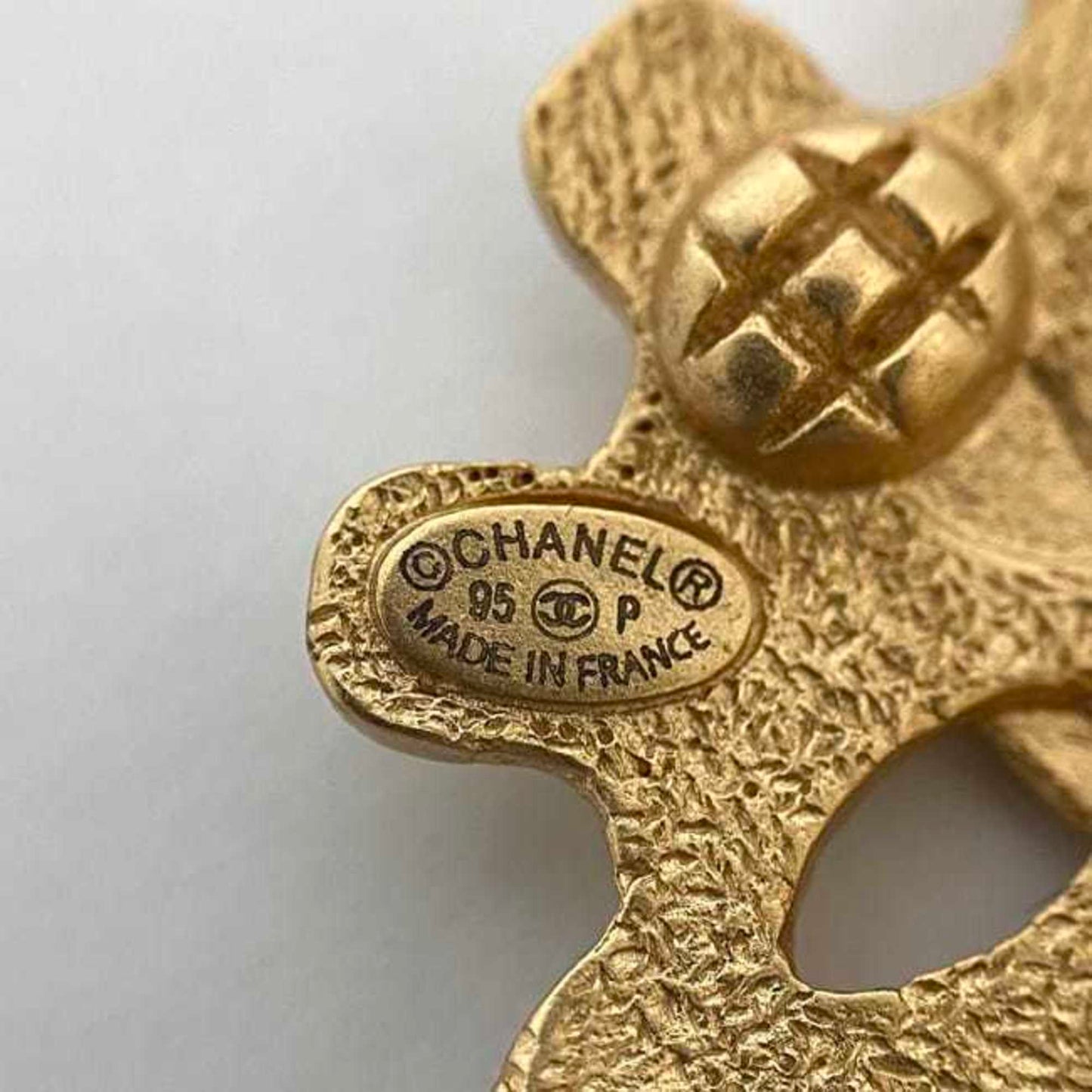 Chanel Earrings f-22316 Gold Coco Mark GP 95 P CHANEL Women's Men's Ear Point Engraved Clip