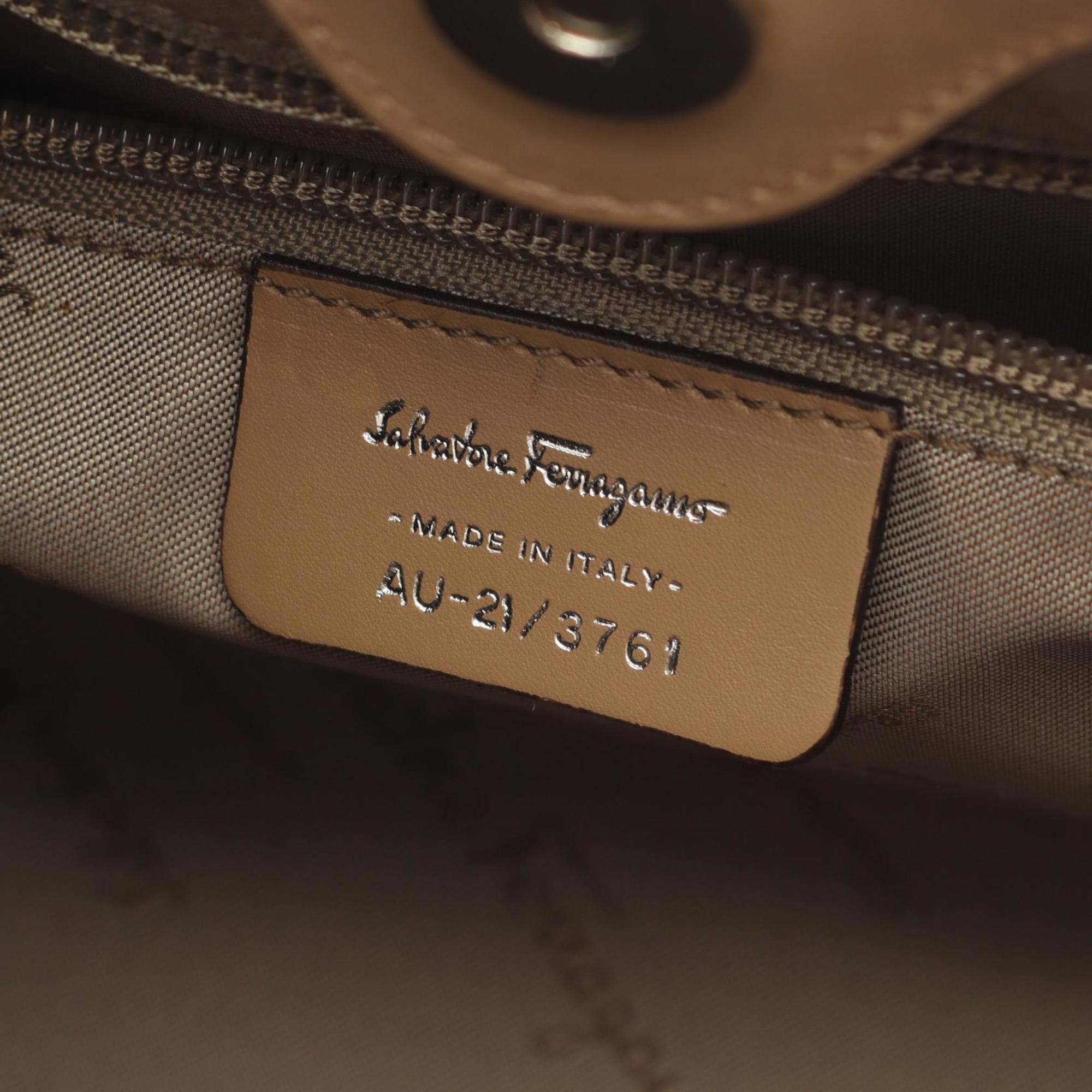 Salvatore Ferragamo Gancini handbag, leather, women's, beige, 21 3761