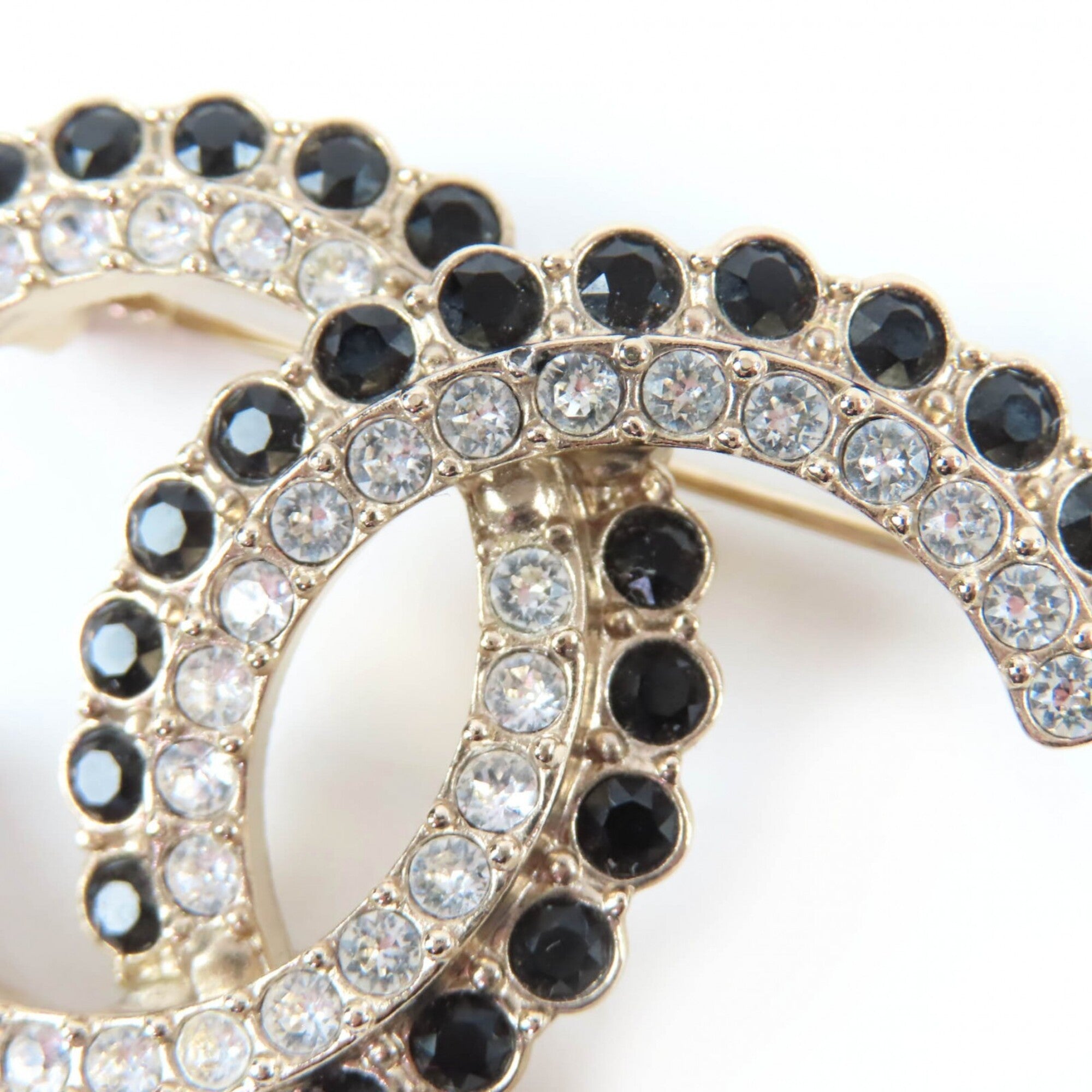 CHANEL A22B Coco Mark Brooch, 2022 Model, Large, Gold Tone, Black Stone, Clear Black, Comes with Box and Dust Bag, Made in Italy, Women's — Like New