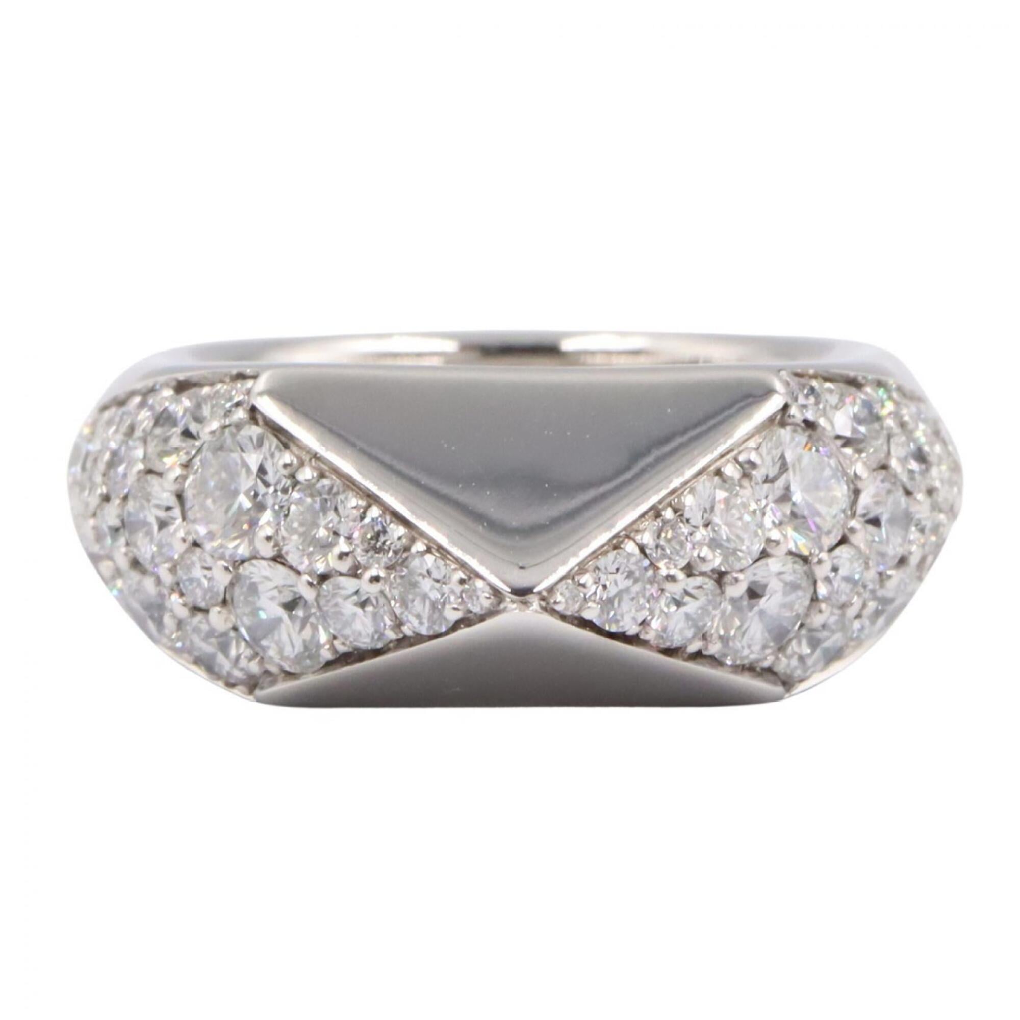 Prada Signet Ring, Diamond 18K White Gold (18KWG), Women's, Silver Tone, Clear 1JA178 — Like New