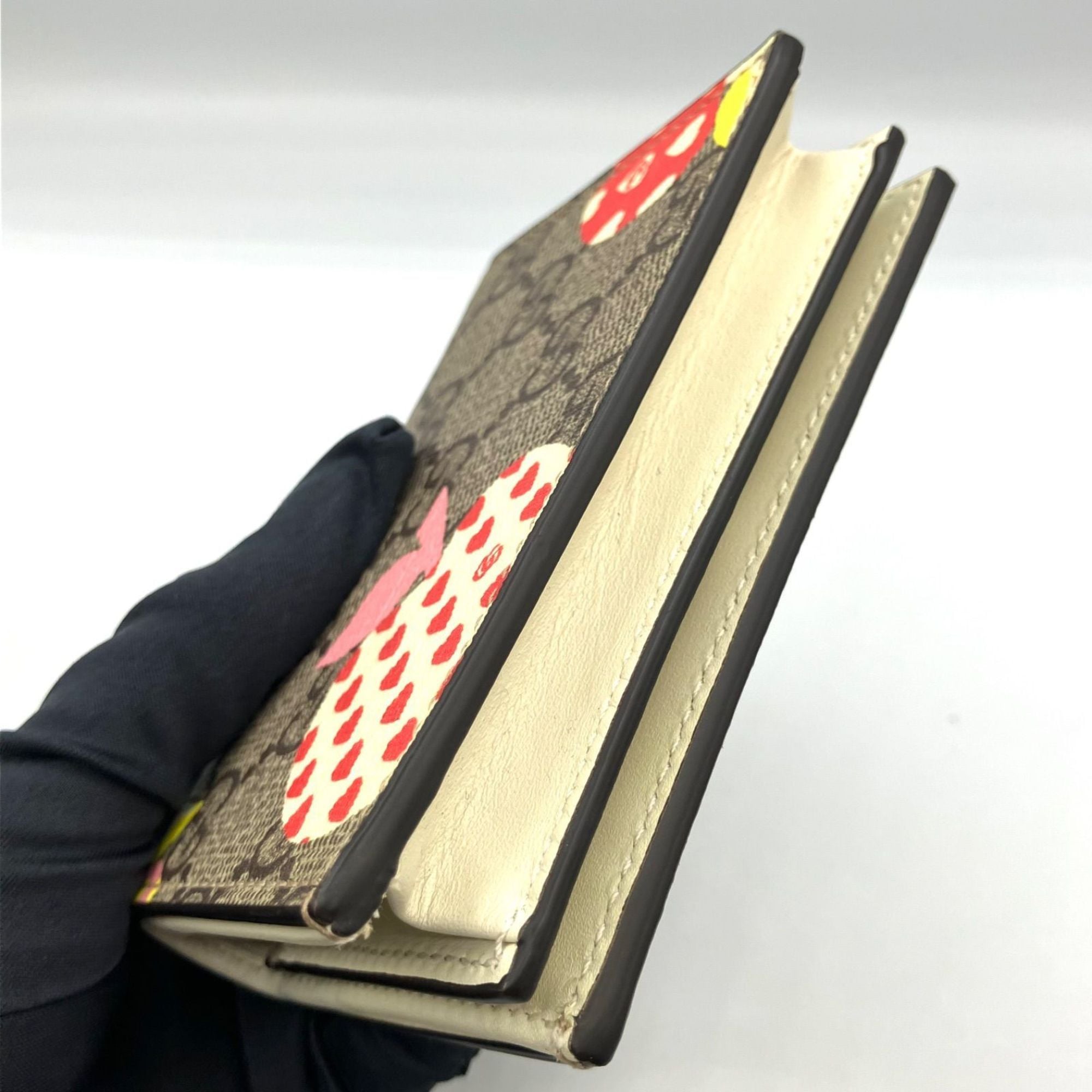 Gucci GG Supreme Repomme Apple 663922 22KAG Bi-fold Compact Wallet