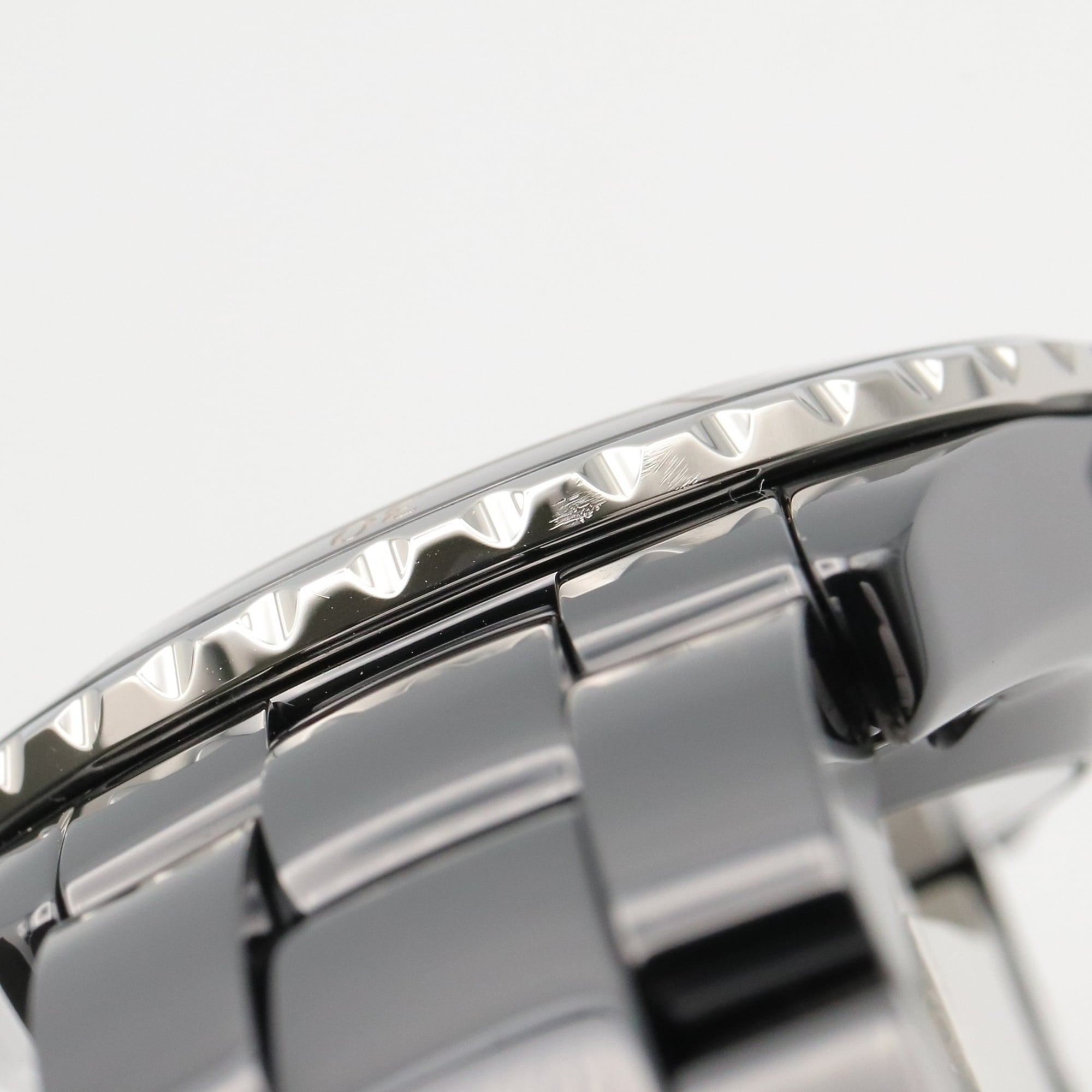 Chanel Mademoiselle J12 La Pausa Ceramic Men's Watch, Black, Model H7609 — Very Good