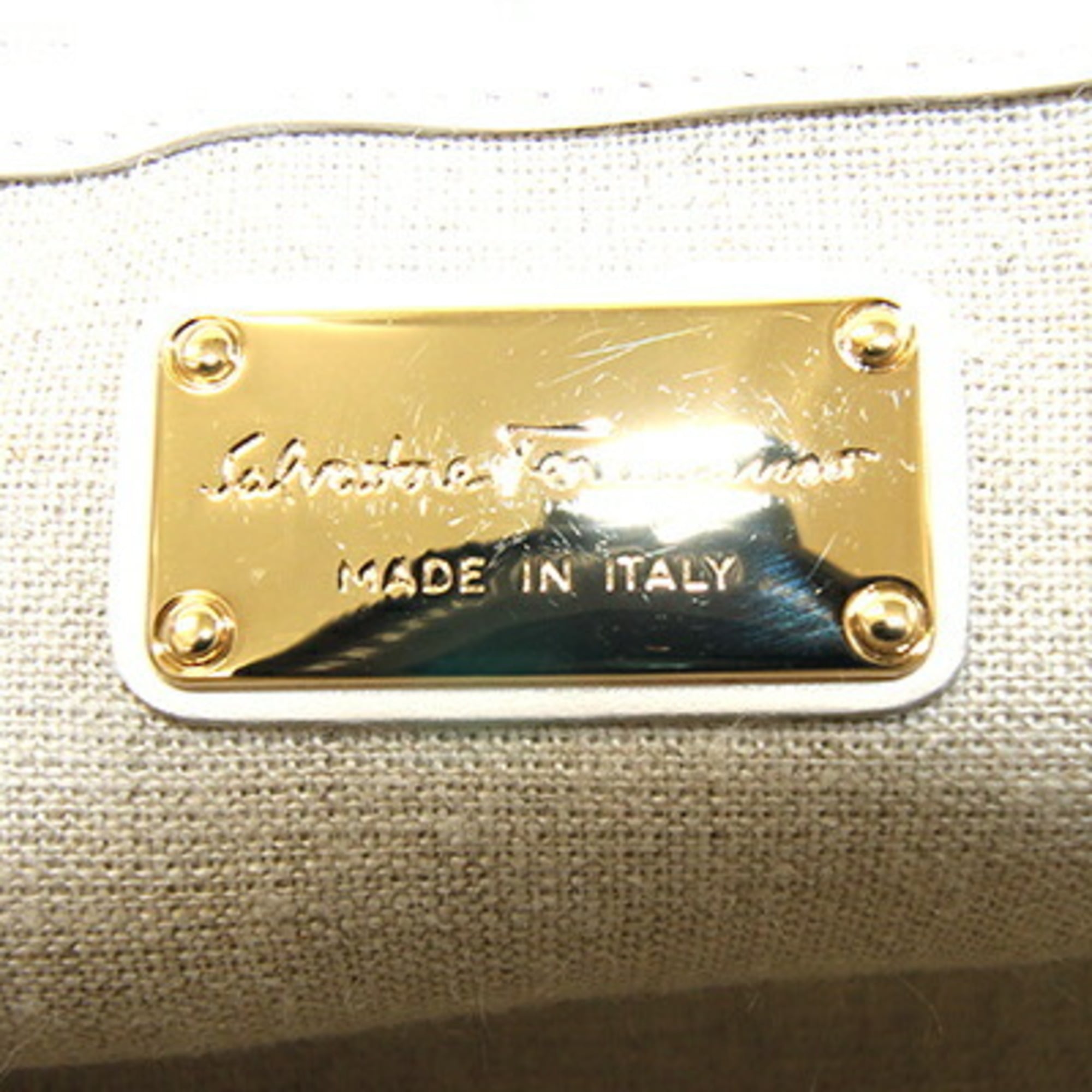 Salvatore Ferragamo Bag 21 F179 Ivory Leather Chain Shoulder for Women