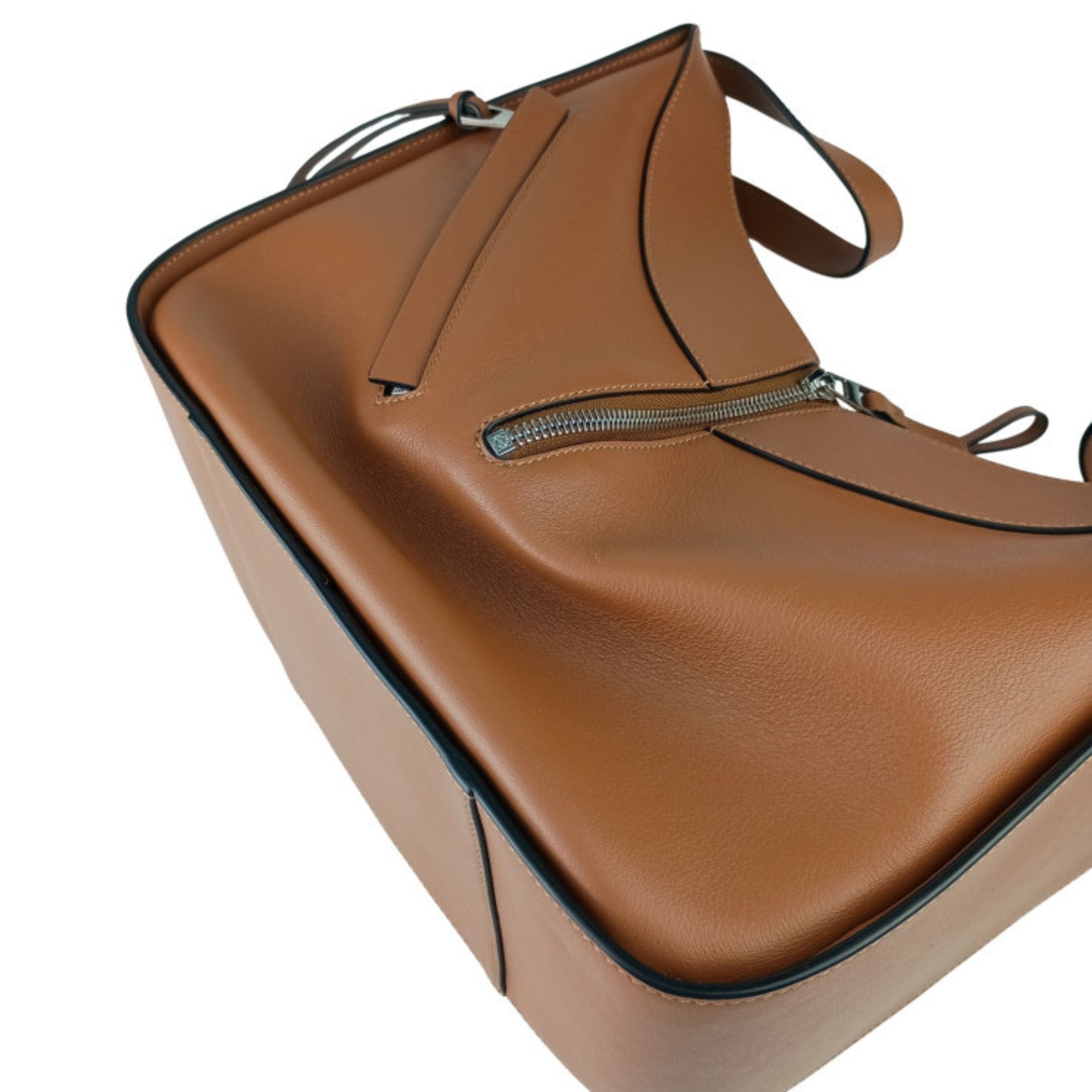 LOEWE Hammock Small Handbag 387.30.S35 TAN (Brown) Classic Calfskin Women's Shoulder Bag — Like New