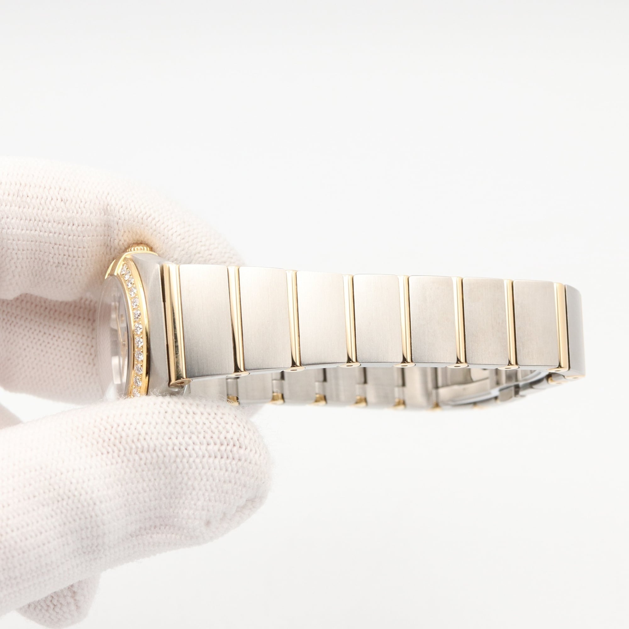 Omega Constellation Brushed Watch, 18K (Yellow Gold) Stainless Steel, Ladies', White/White Mother-of-Pearl, 123.25.24.60.05.001 — Very Good
