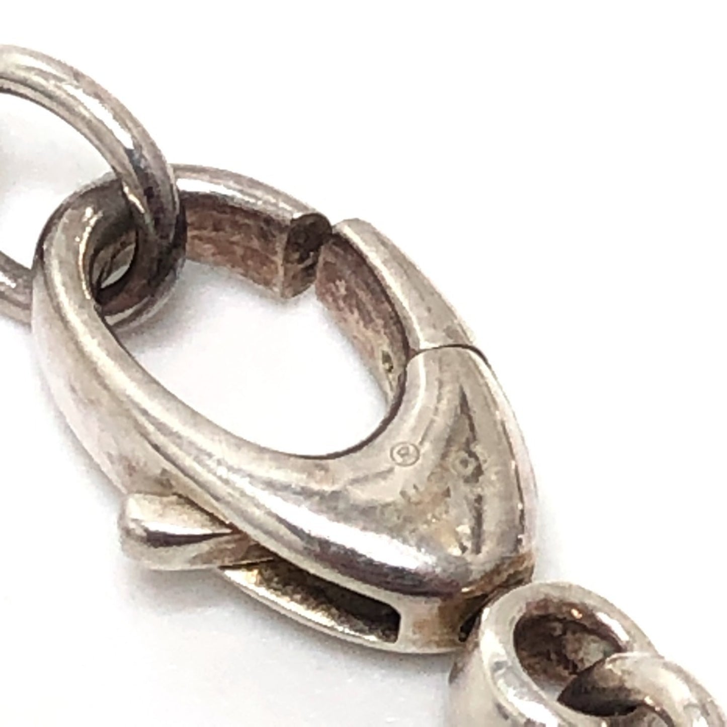 GUCCI Gucci Circle Logo Pendant with Cursive Chain Necklace in SV925 Silver for Women