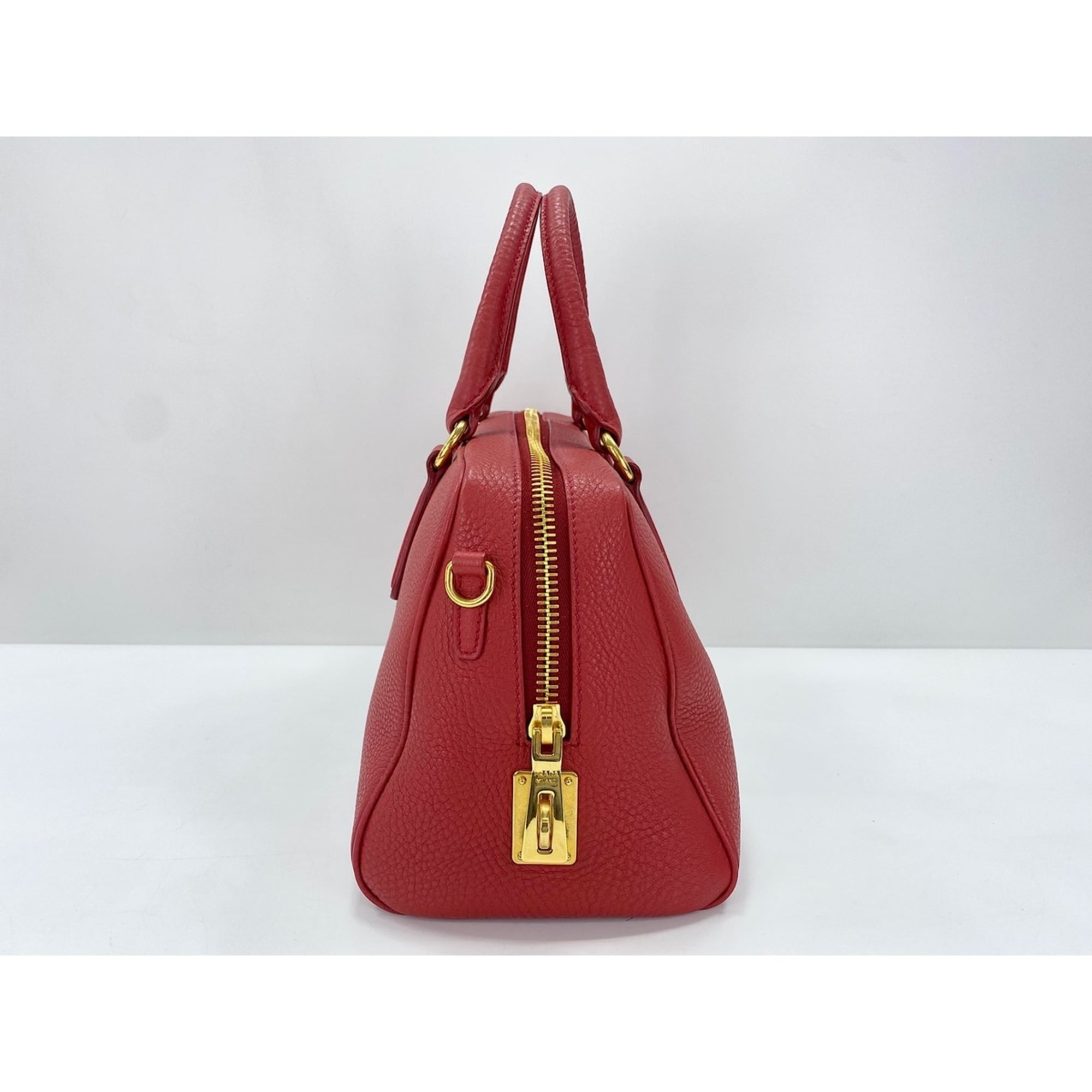Prada tote bag, red — Like New