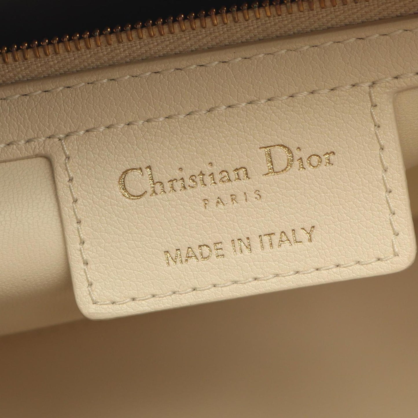 Christian Dior Dior Groove 25 Macrocannage Handbag, Leather, Women's, White, M1365UBOL