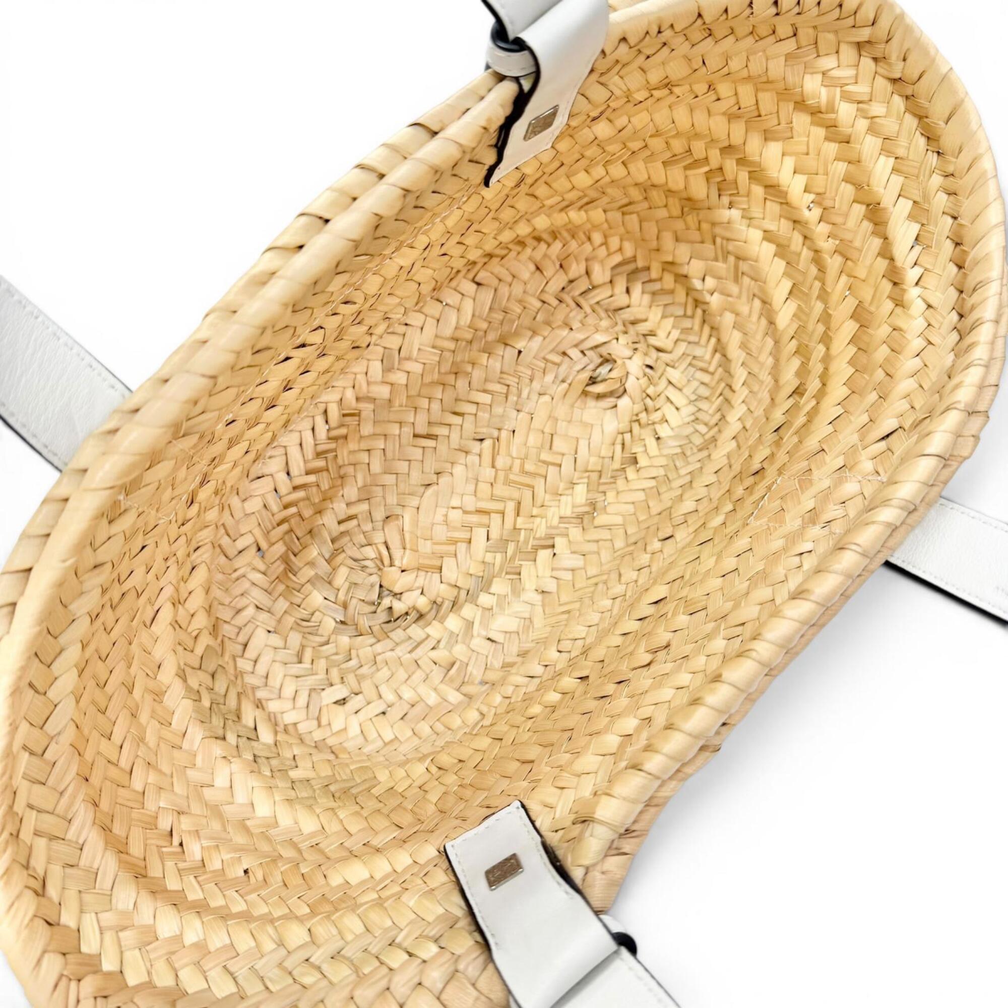 LOEWE A223S93X04 Basket Bag Small Palm Leaf Leather Anagram Handbag Natural White Made in Spain Women's Comes with Box and Dust — Like New