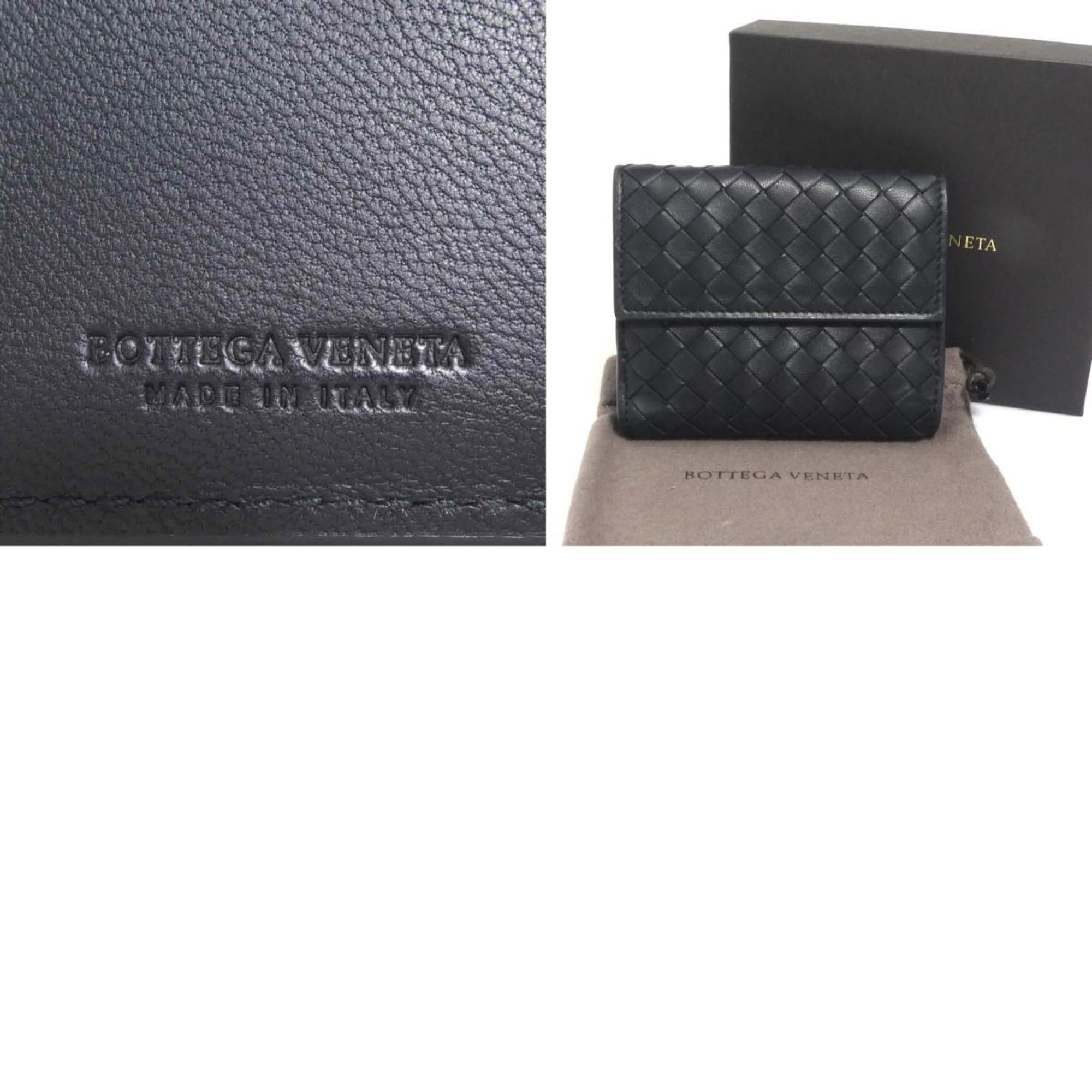 Bottega Veneta bi-fold wallet in black intrecciato leather, unisex, h31856g