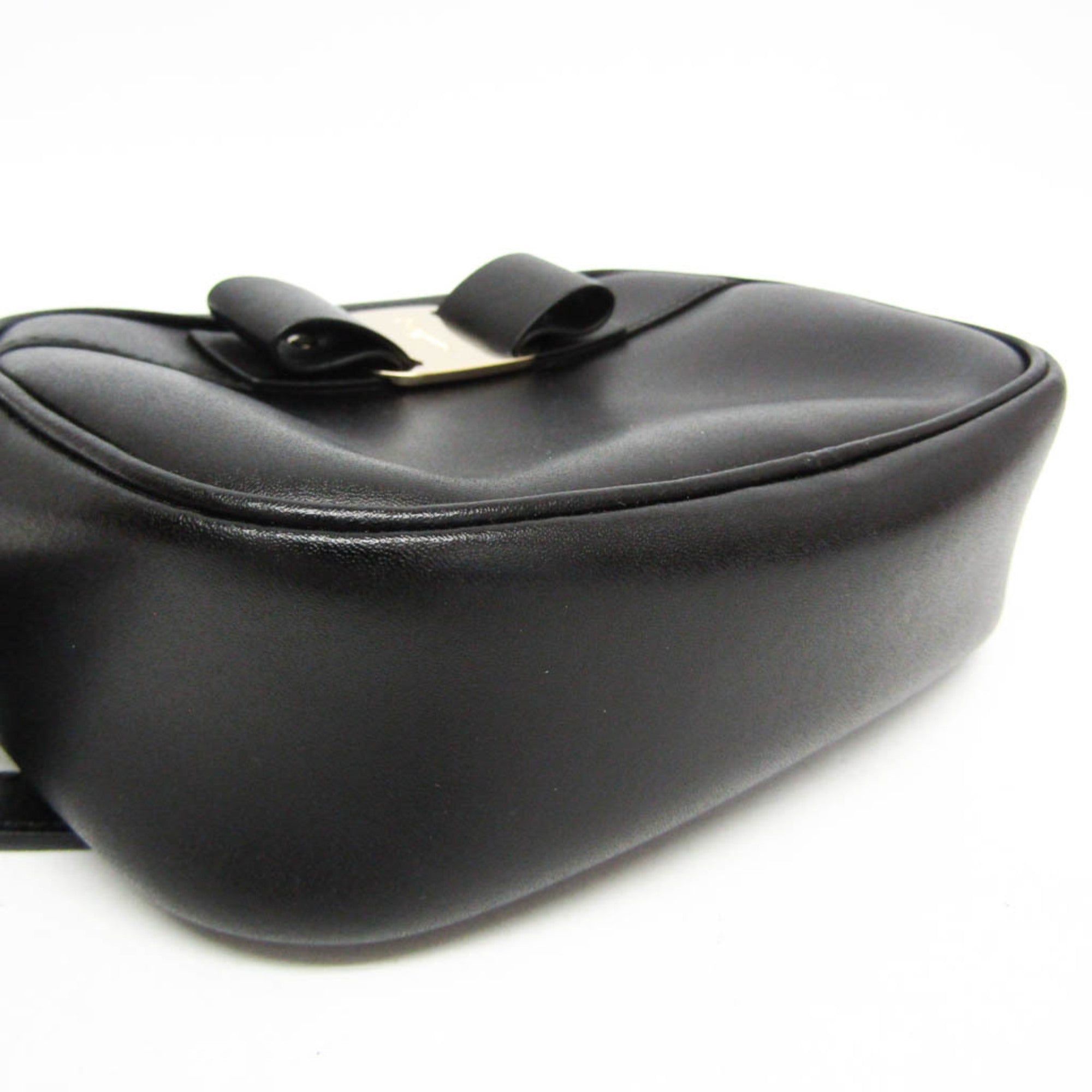 Salvatore Ferragamo Vara AU-21 H498 Women's Leather Shoulder Bag Black — Like New