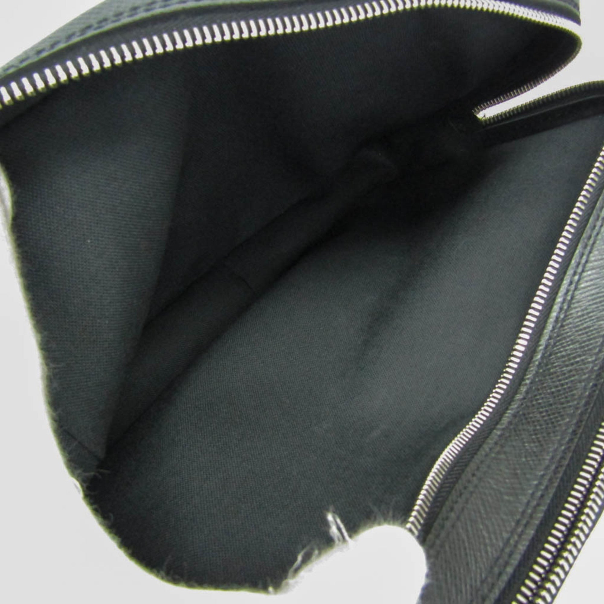 Louis Vuitton Taiga Pavel M31142 Men's Clutch Bag Ardoise — Like New
