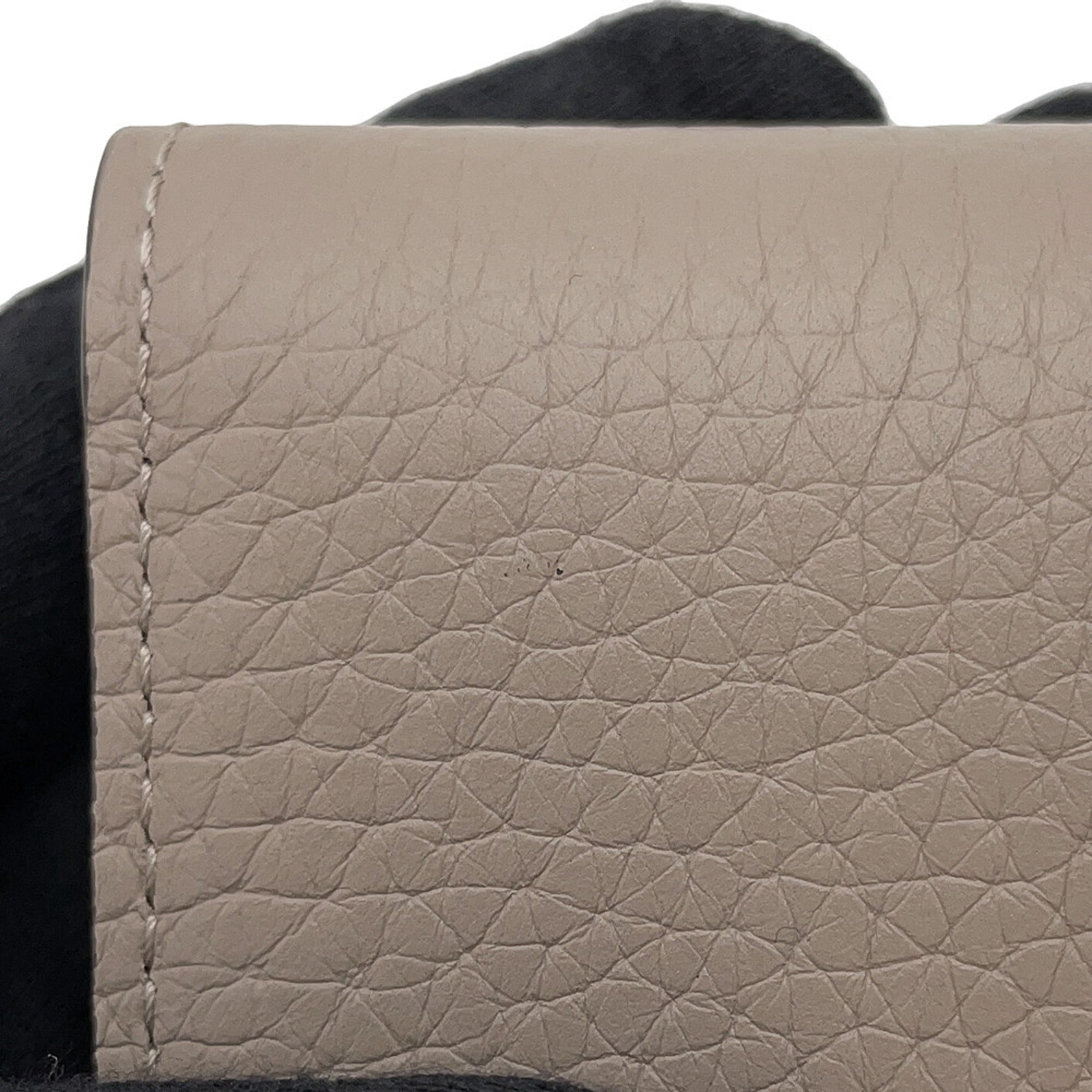 Louis Vuitton Tri-fold Wallet, Taurillon Leather, Portefeuille Capucines Compact, M62159