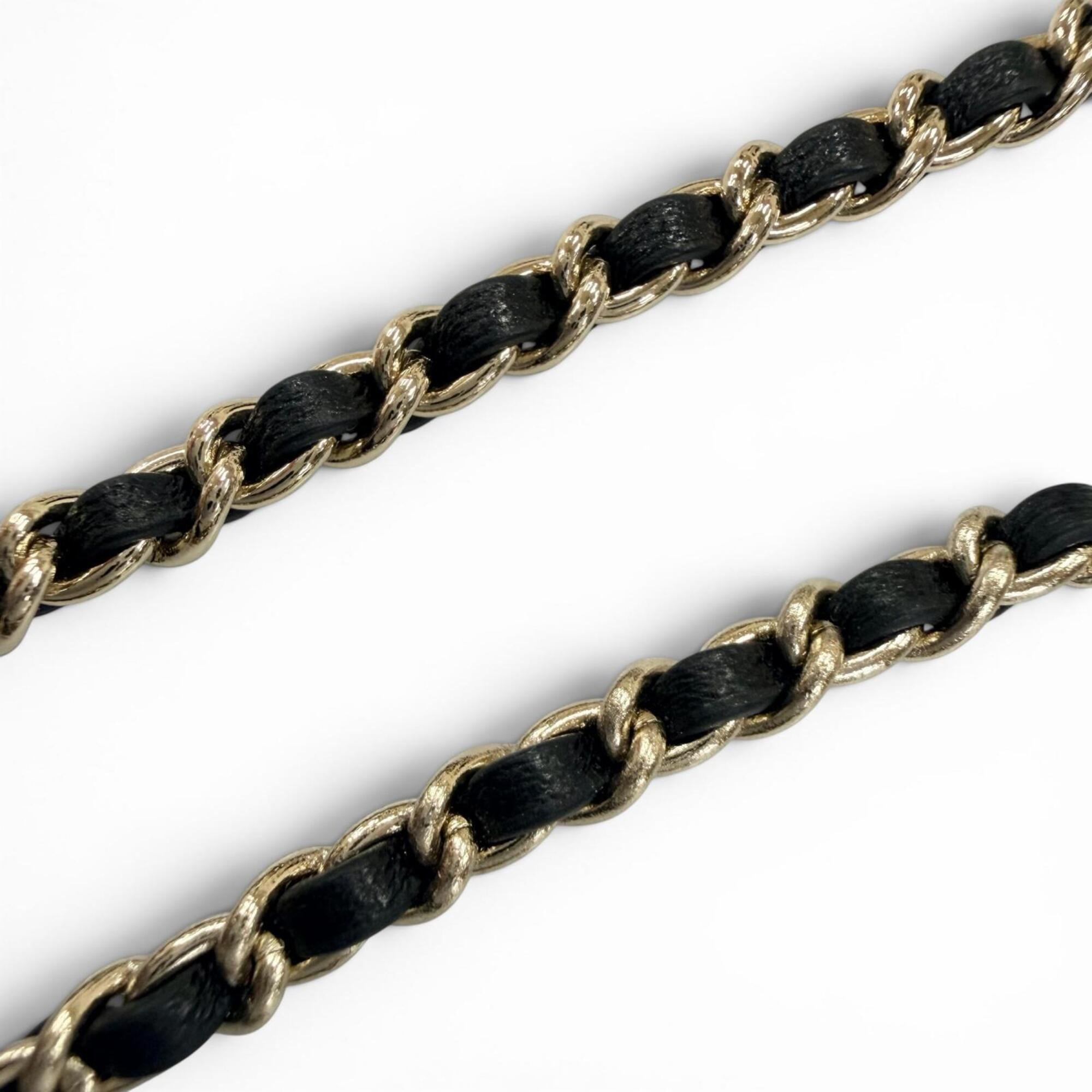 CHANEL B23C Matelassé bag motif Coco Mark chain necklace, ivory, made in Italy, 2023 model, women's — Like New
