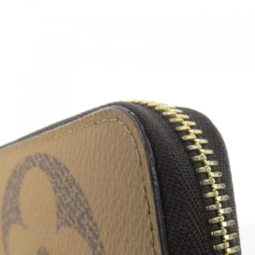 Louis Vuitton Monogram Giant Zippy Wallet M69353