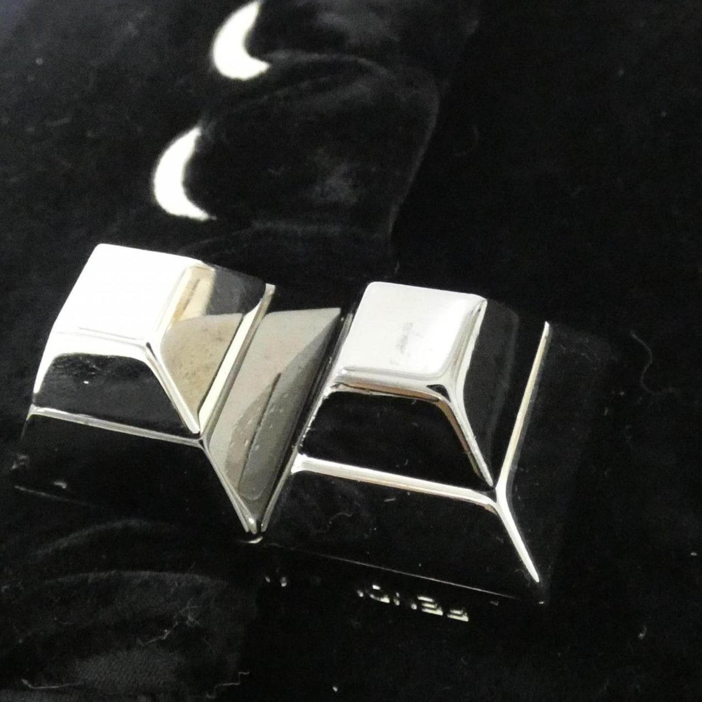 Fendi KAN I MINI 8M0381 A44K Shoulder Bag