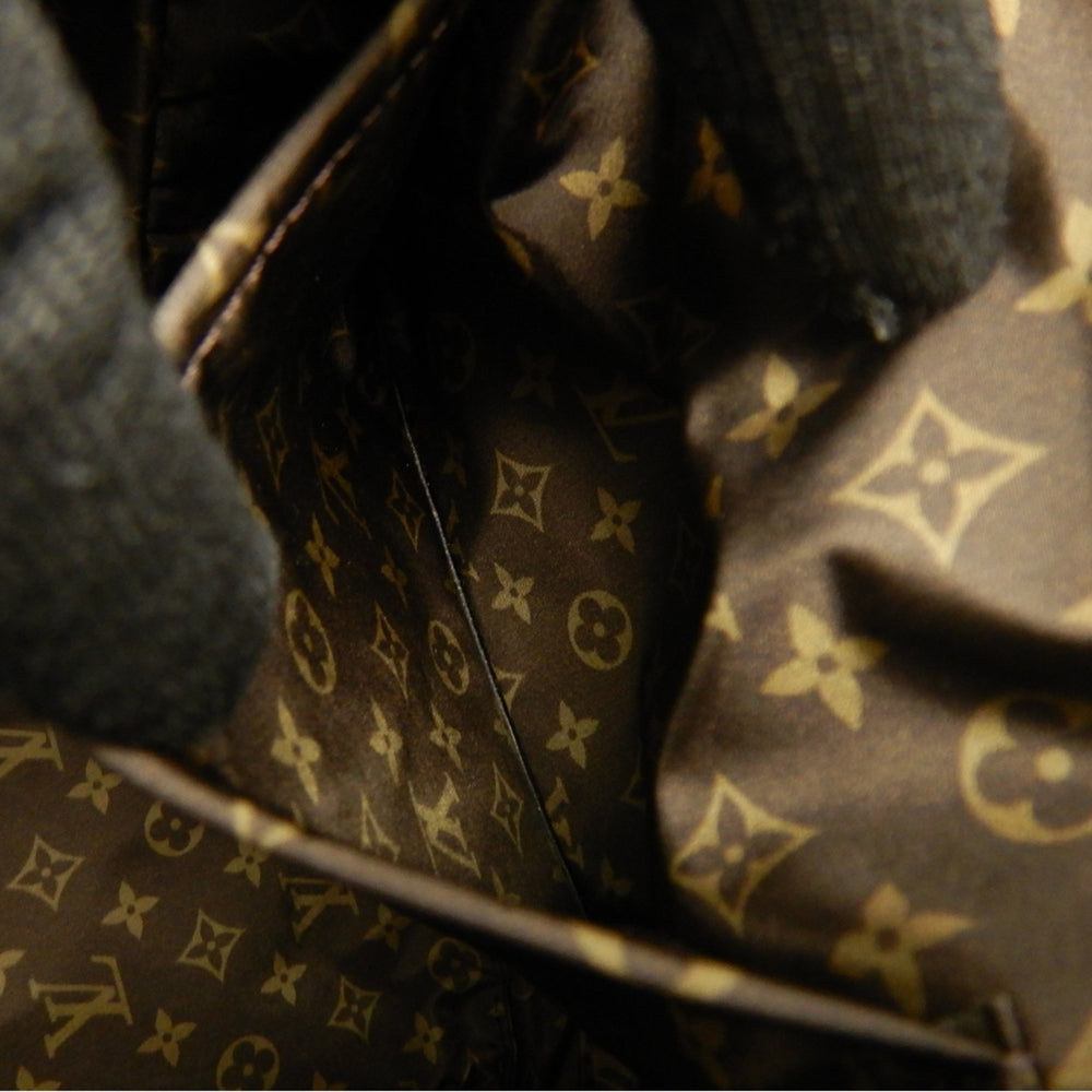 LOUIS VUITTON Monogram Shearling LV SKI Backpack 2024 Collection M23384 Cream Women's 254212 — Like New